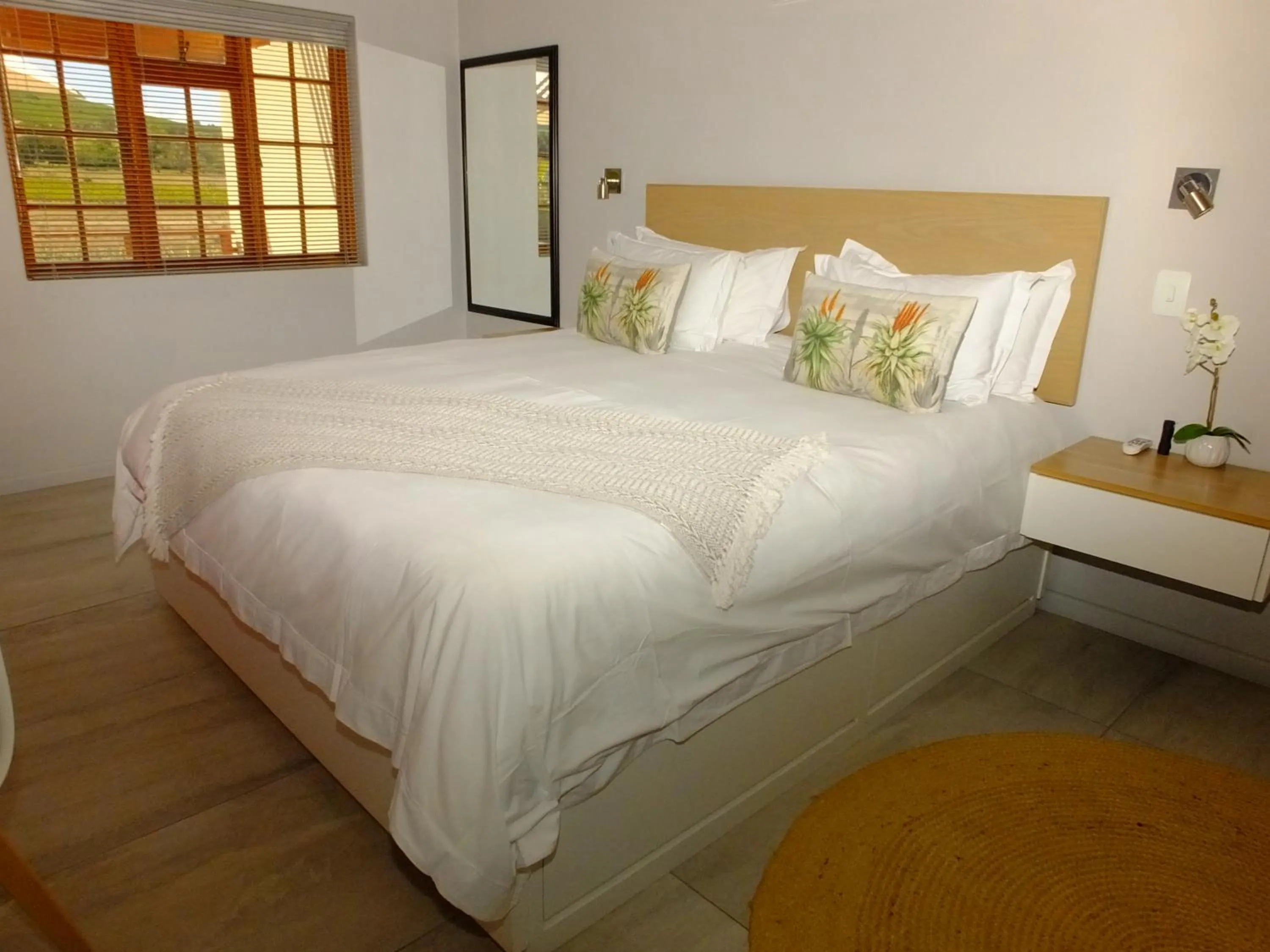 View (from property/room), Bed in Lauradale Accommodation