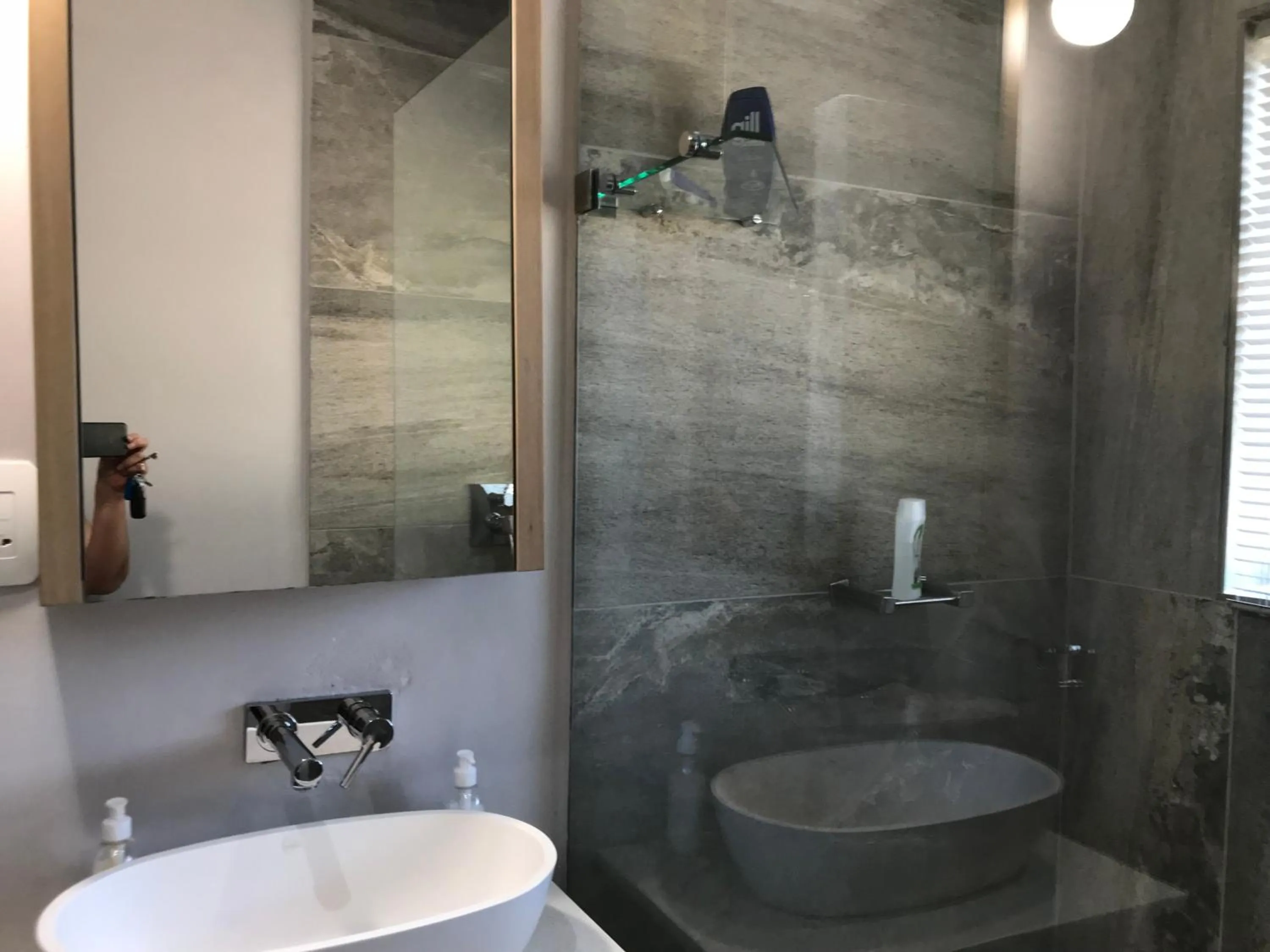 Shower in Lauradale Accommodation