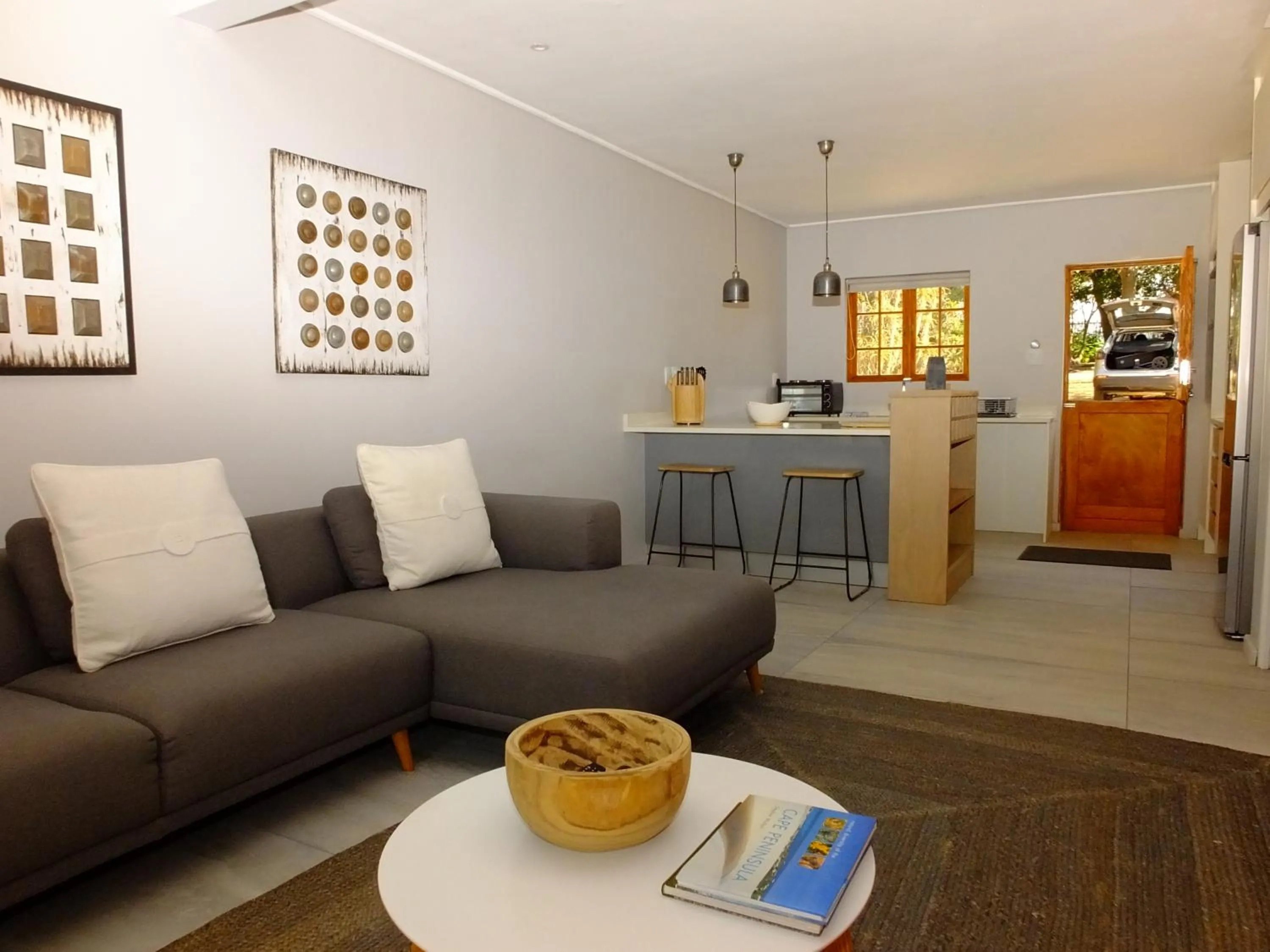 Kitchen or kitchenette in Lauradale Accommodation