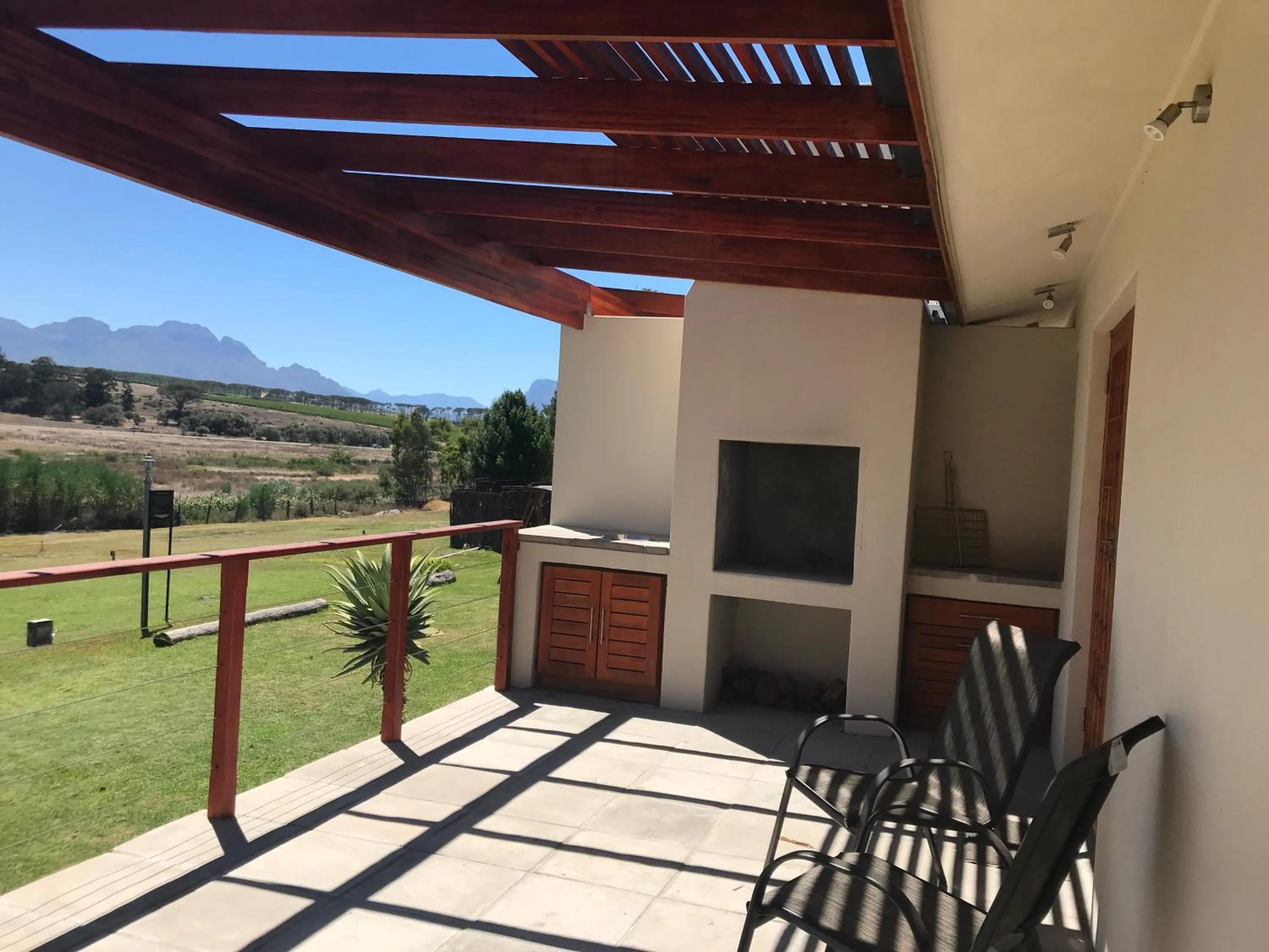 BBQ facilities in Lauradale Accommodation