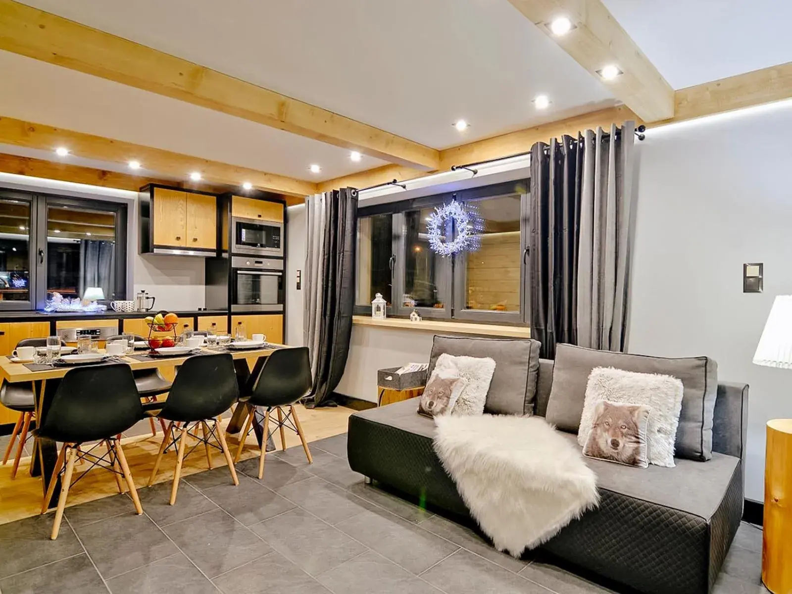 Domki Vika Home i Wataha Home - świetna lokalizacja w centrum Zakopanego - blisko Krupówek i wyciągu narciarskiego Domki Vika Home i Wataha Home - świetna lokalizacja w centrum Zakopanego - blisko Krupówek i wyciągu narciarskiego