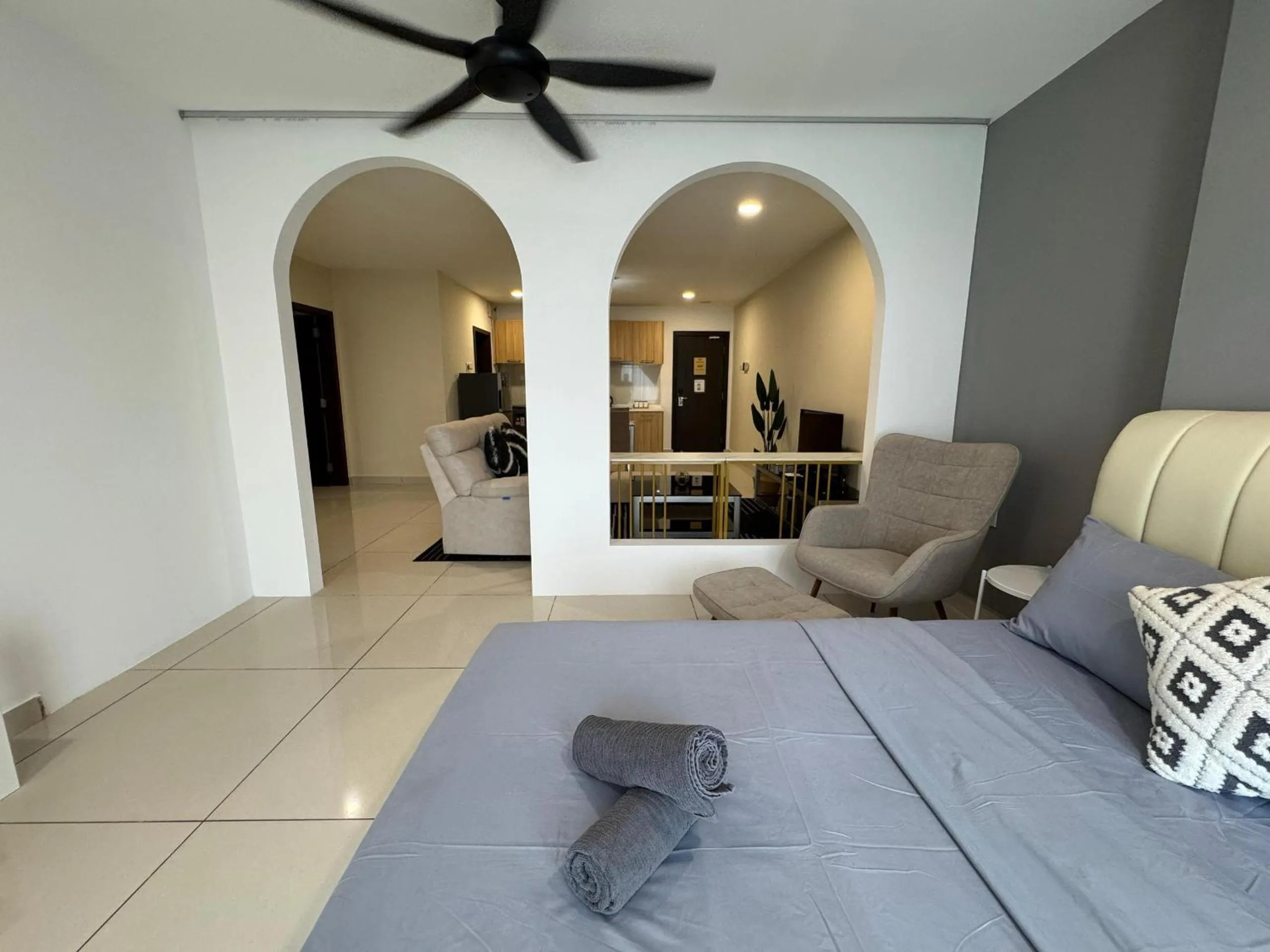 Bed in JB City Shopping Mall Apartment