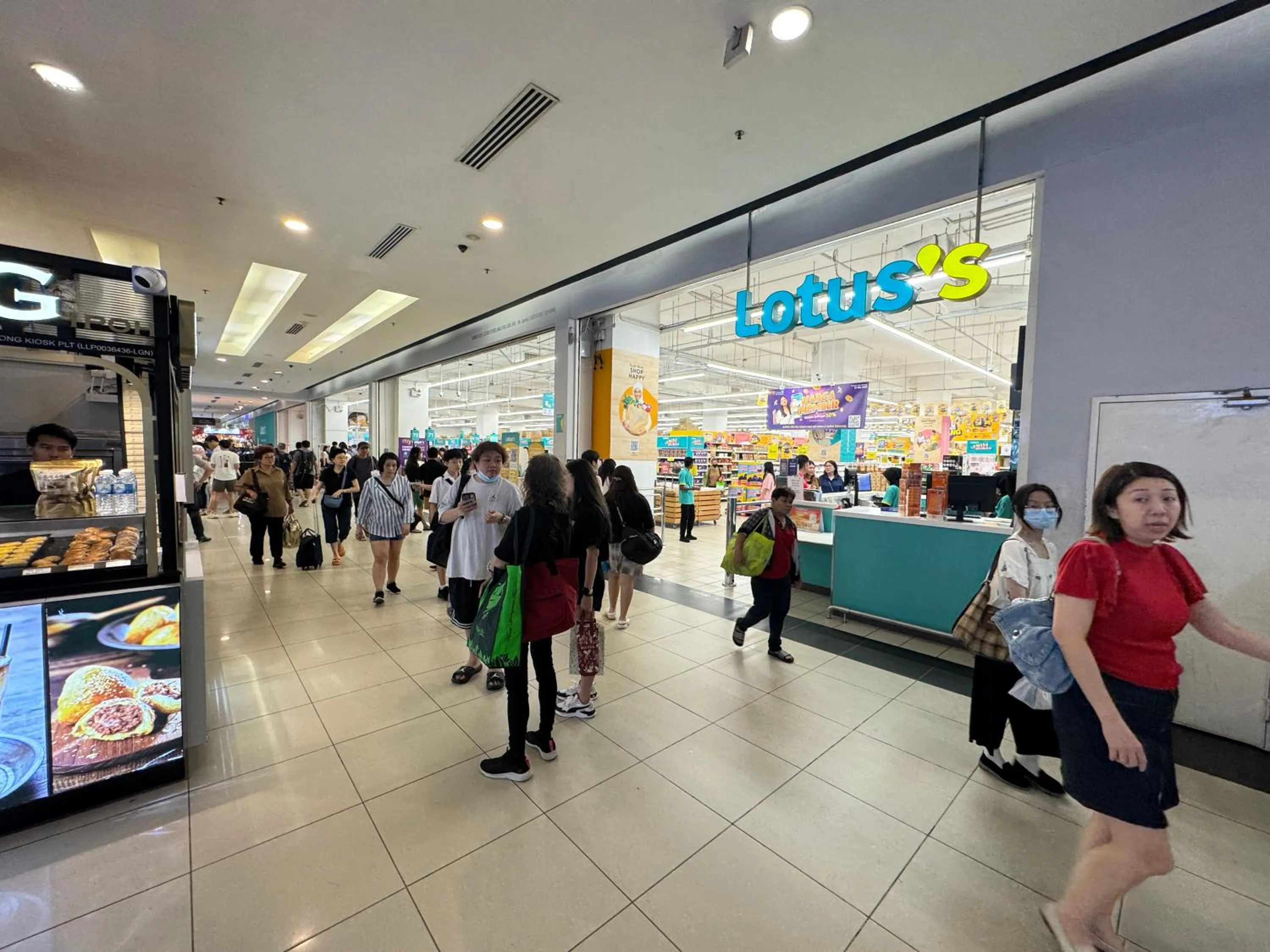 JB City Shopping Mall Apartment