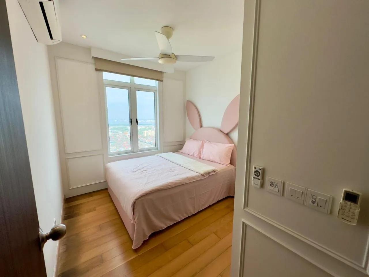 Bed in JB City Shopping Mall Apartment