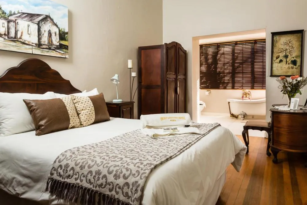 Bed in Okiep Country Hotel