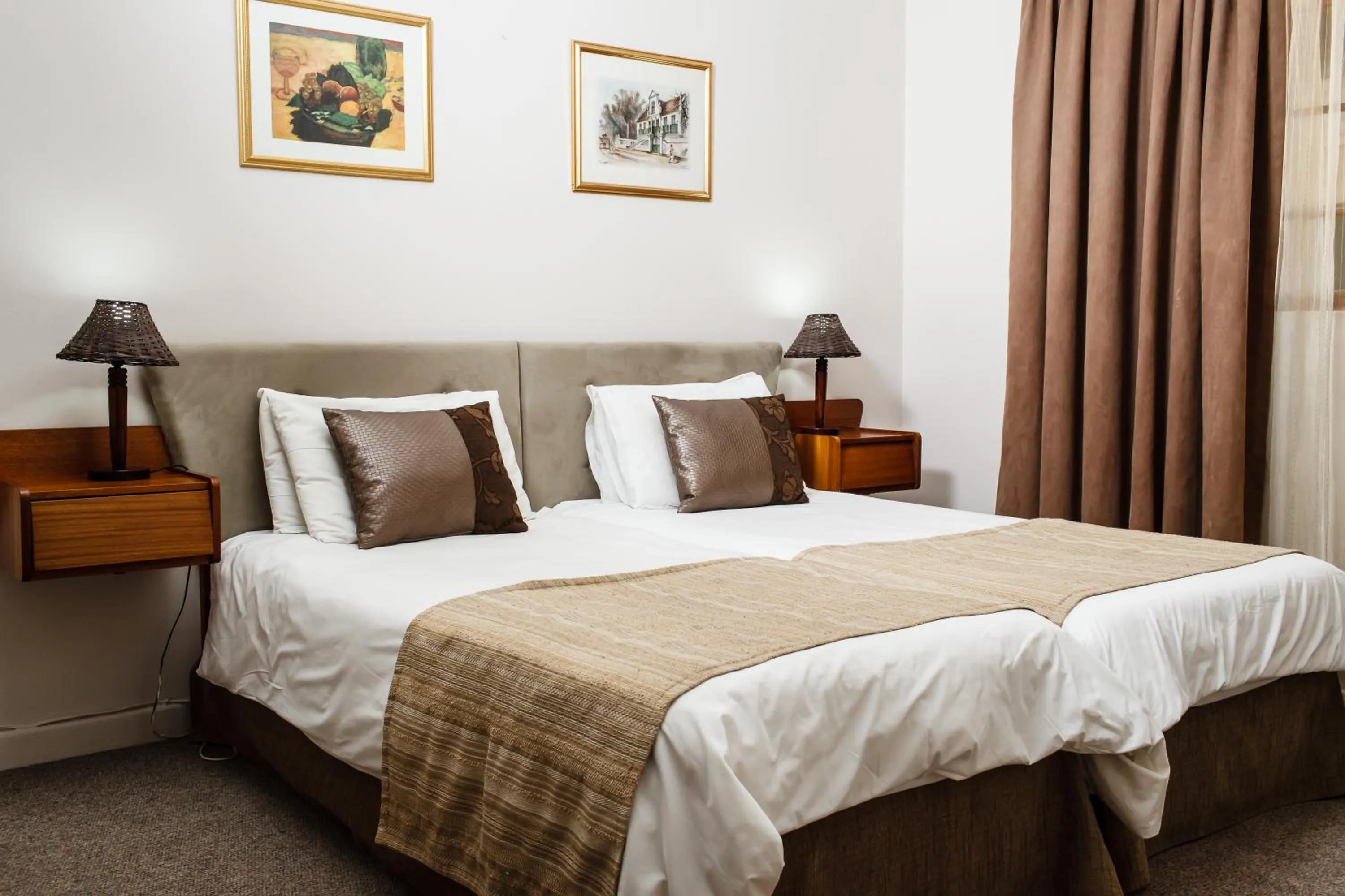 Bed in Okiep Country Hotel