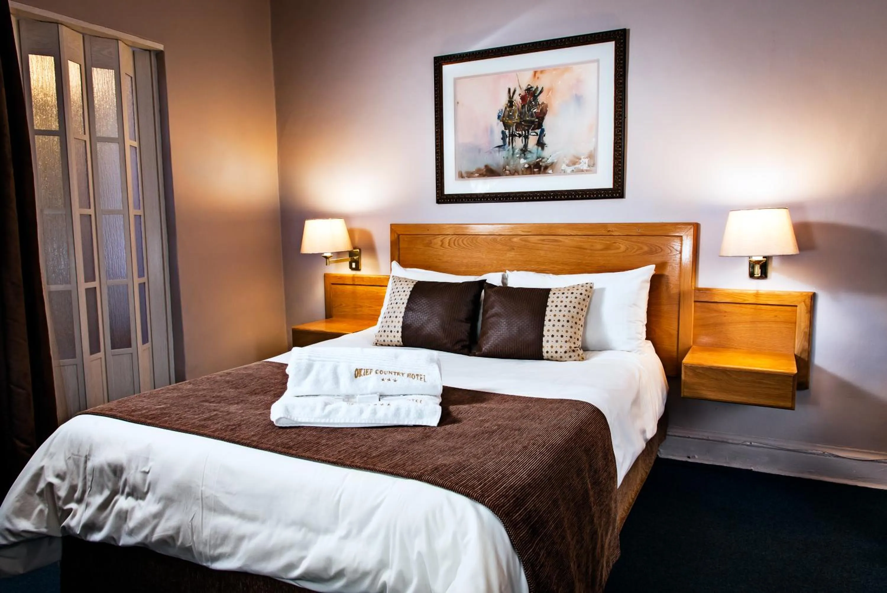 Bed in Okiep Country Hotel