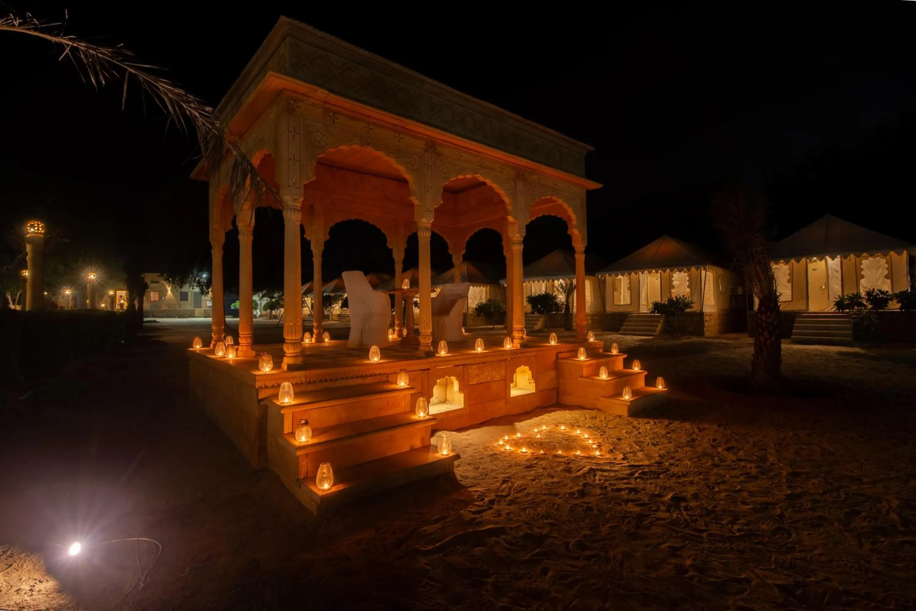 Restaurant/places to eat in Heritage Juma Resort with swimming pool