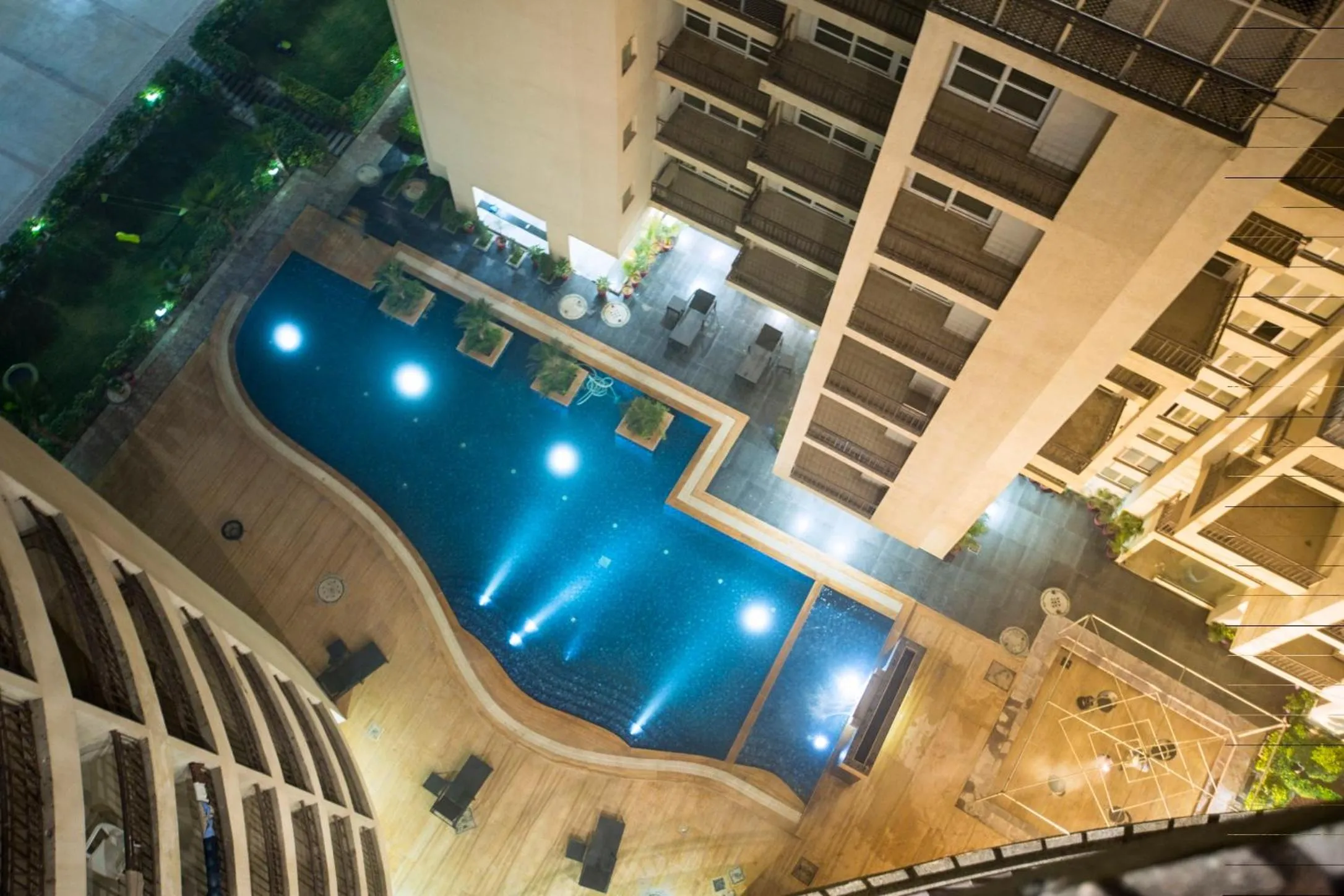 Swimming pool in Kadamb Spritual stay