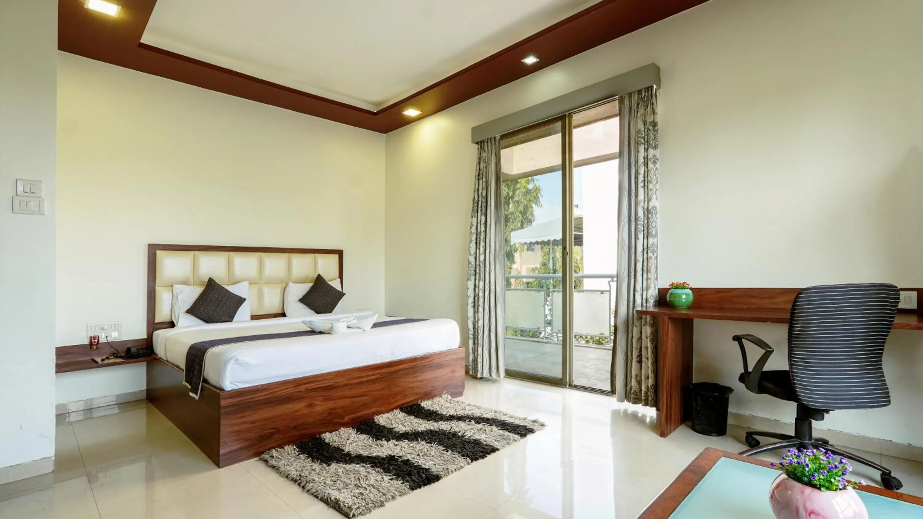 Bedroom, Bed in Magnus Vosiv Suites Kalyani Nagar