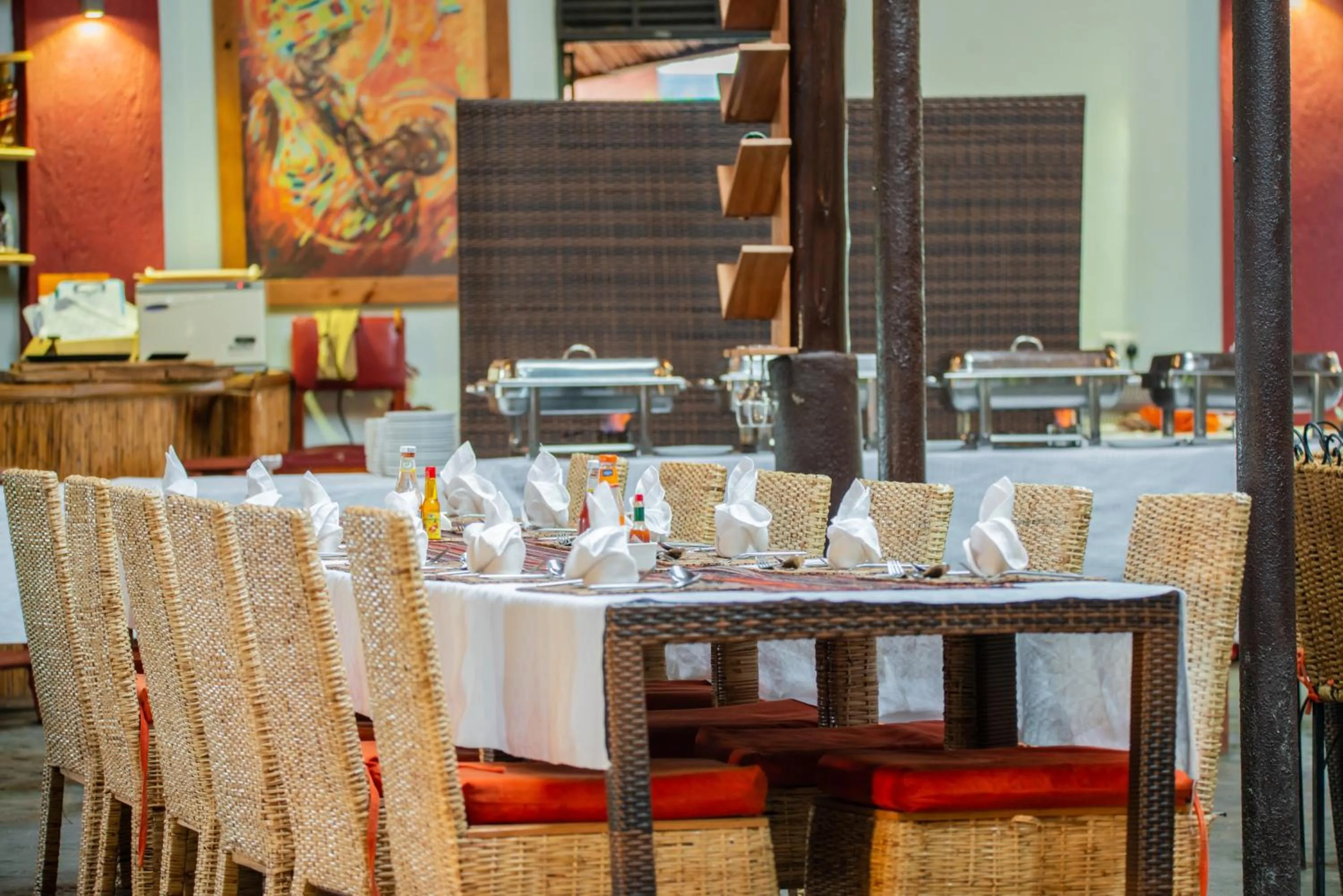 Restaurant/places to eat in Buffalo Safari Lodge