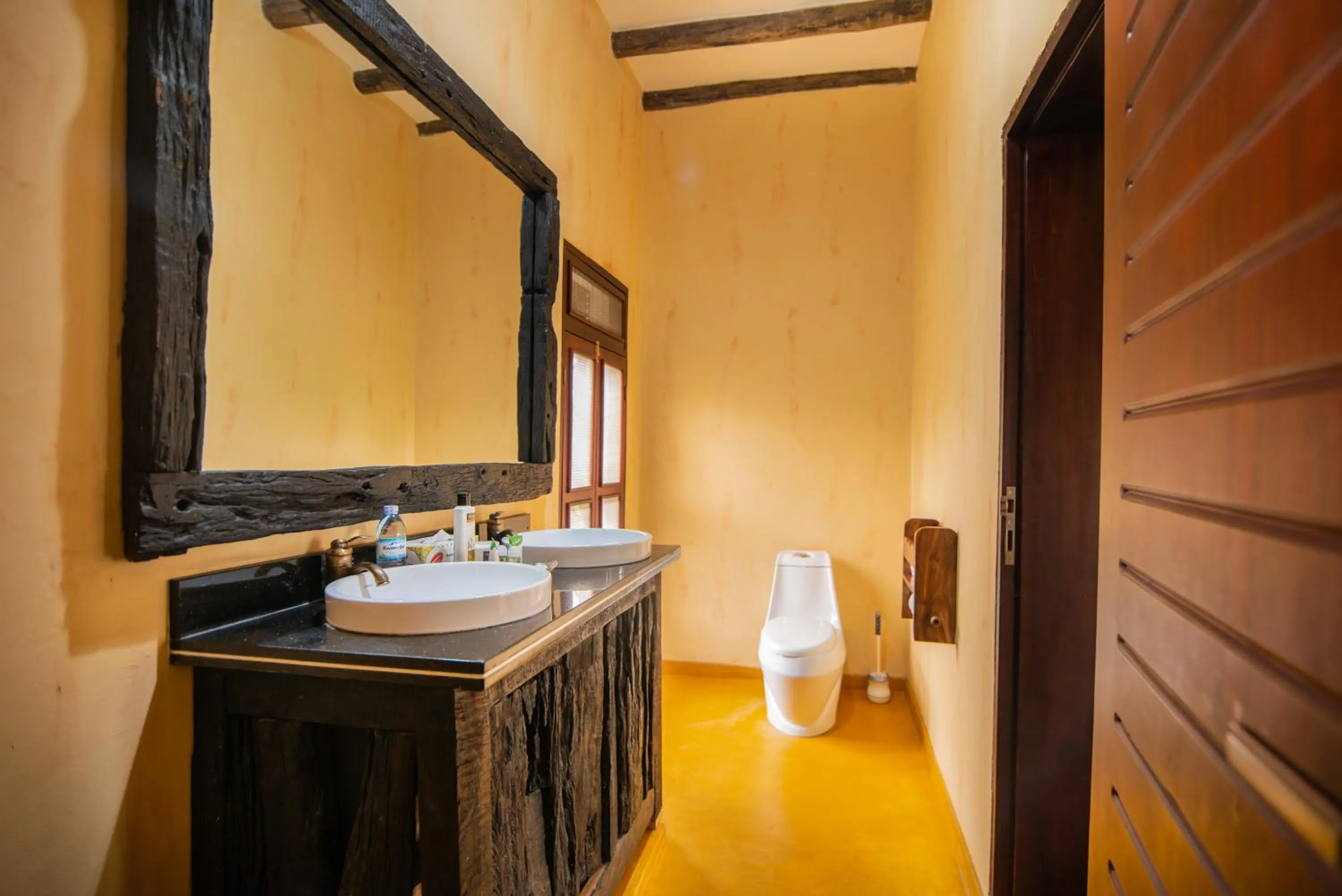 Toilet in Buffalo Safari Lodge