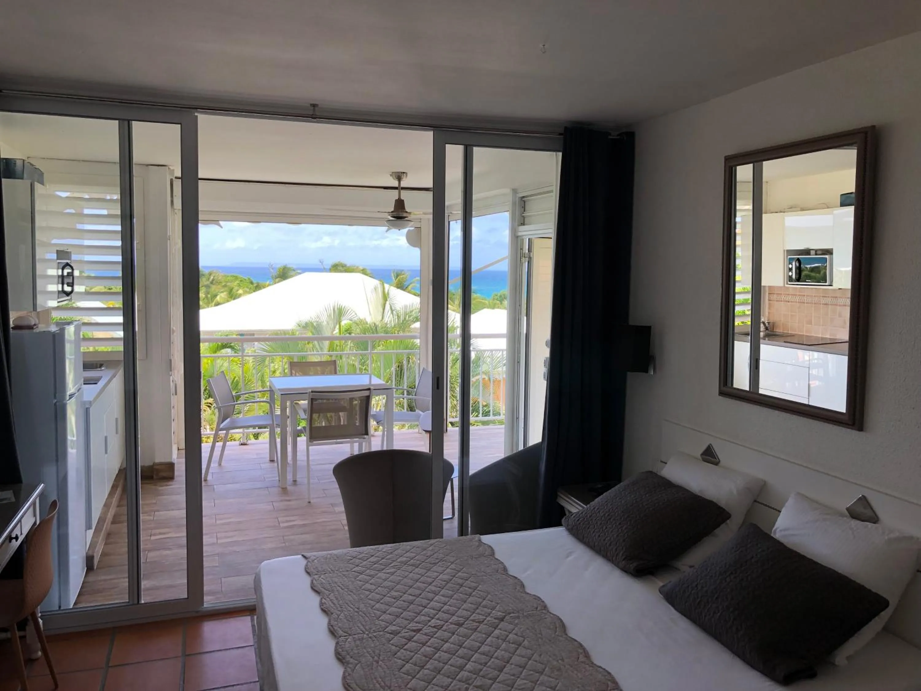 Anse des Rochers-Studio Zabrico