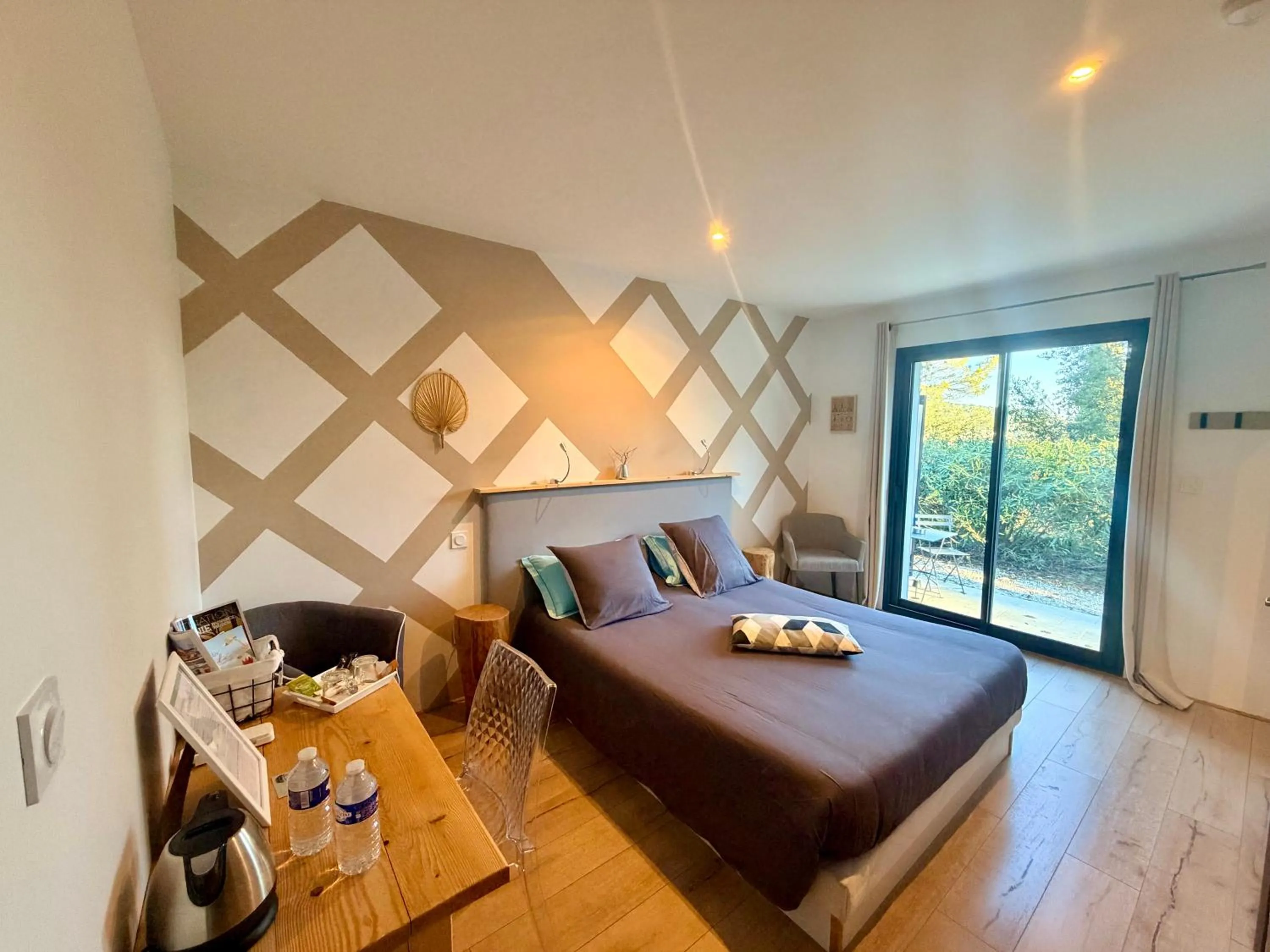 Patio, Bed in CARPE DIEM Résidence Hôtelière