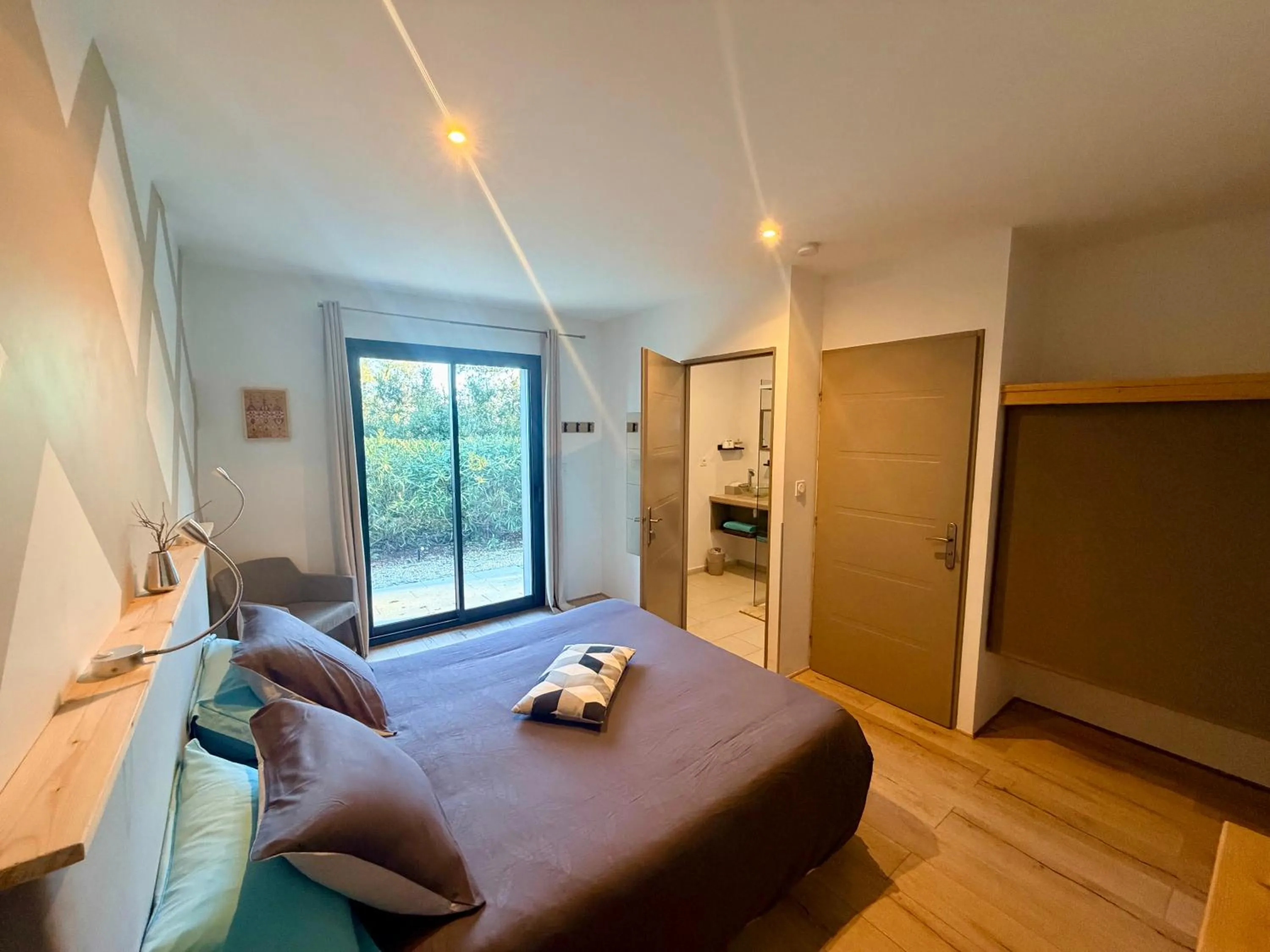 Bed in CARPE DIEM Résidence Hôtelière