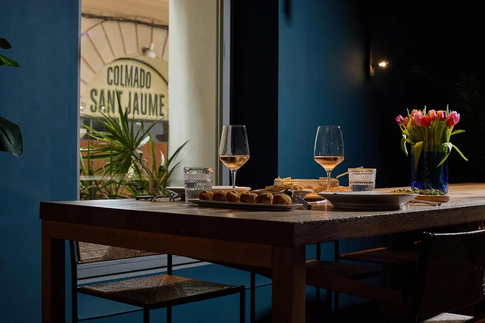 Restaurant/places to eat in Sant Jaume Design Hotel