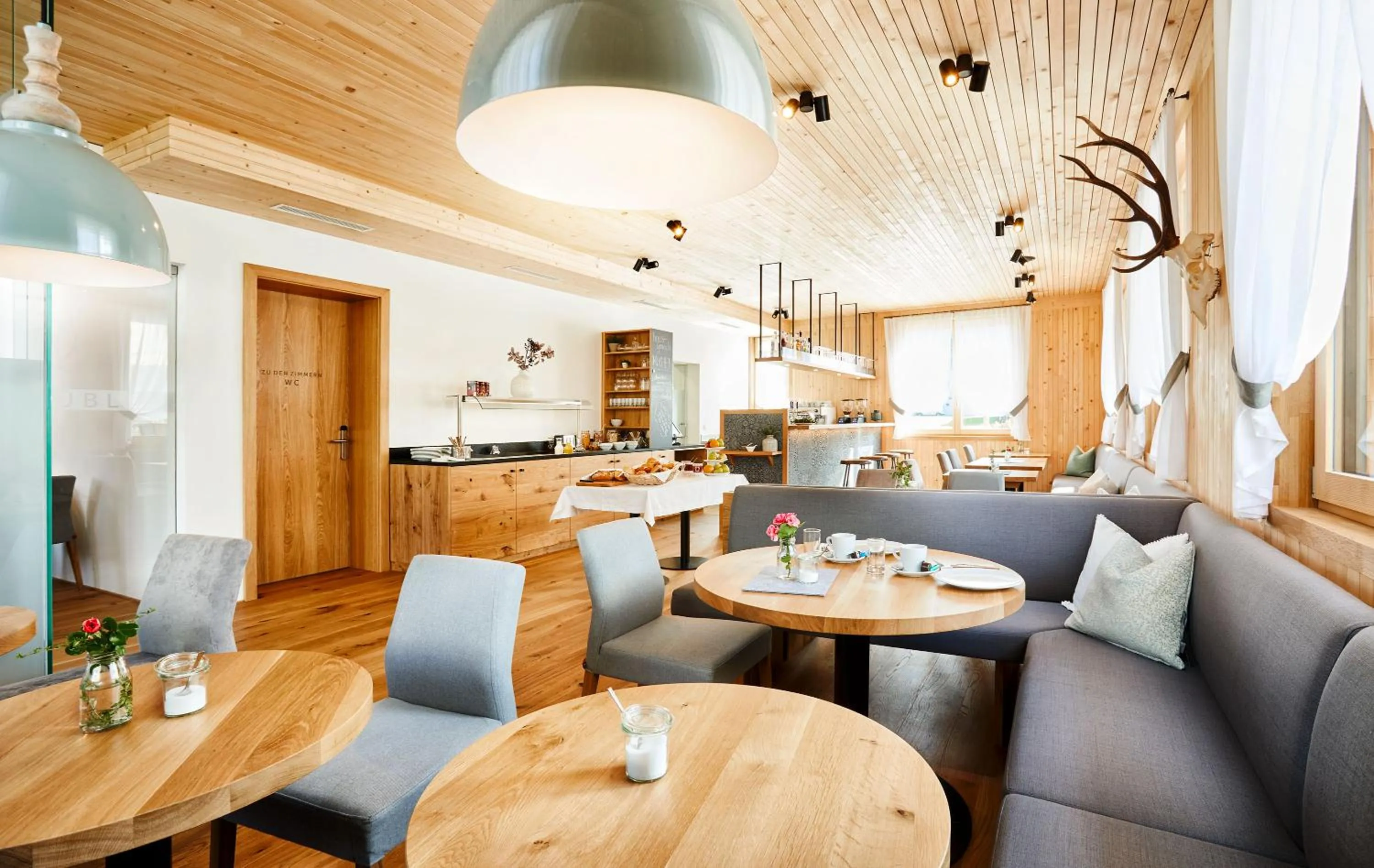 Food and drinks in Hotel Gretina