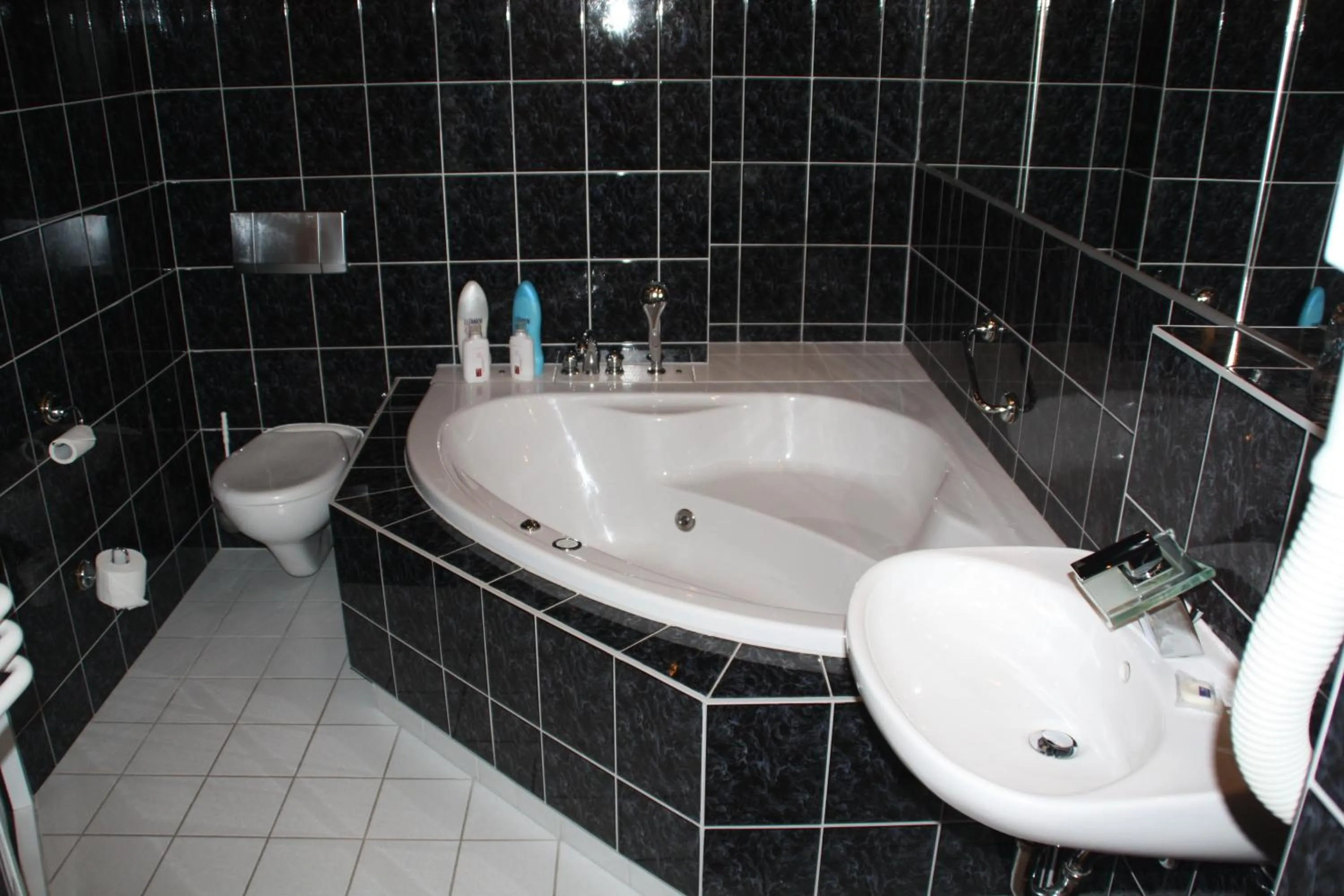 Bathroom in City-Hotel