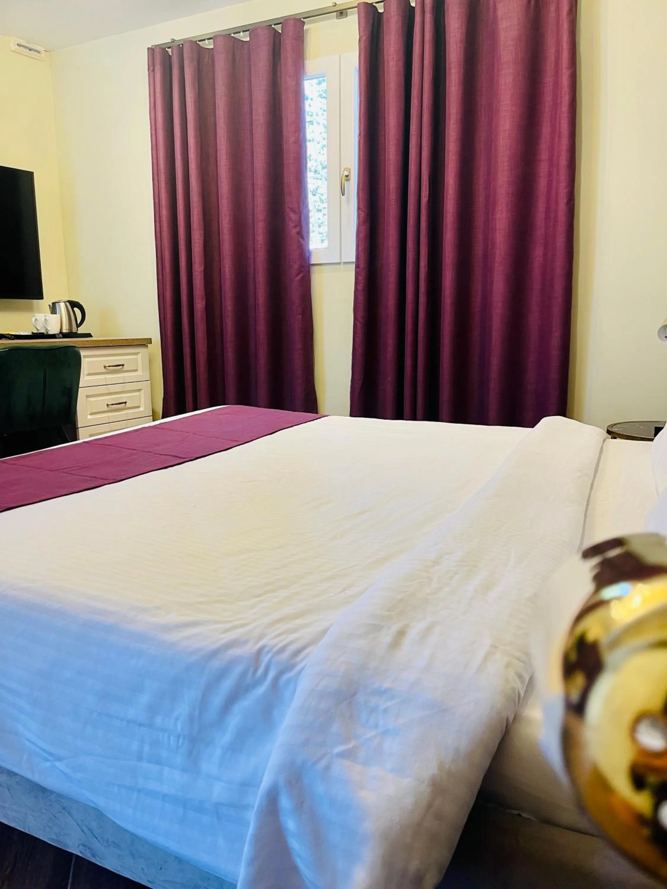 Photo of the whole room, Bed in The Red Farm Relais & Spa