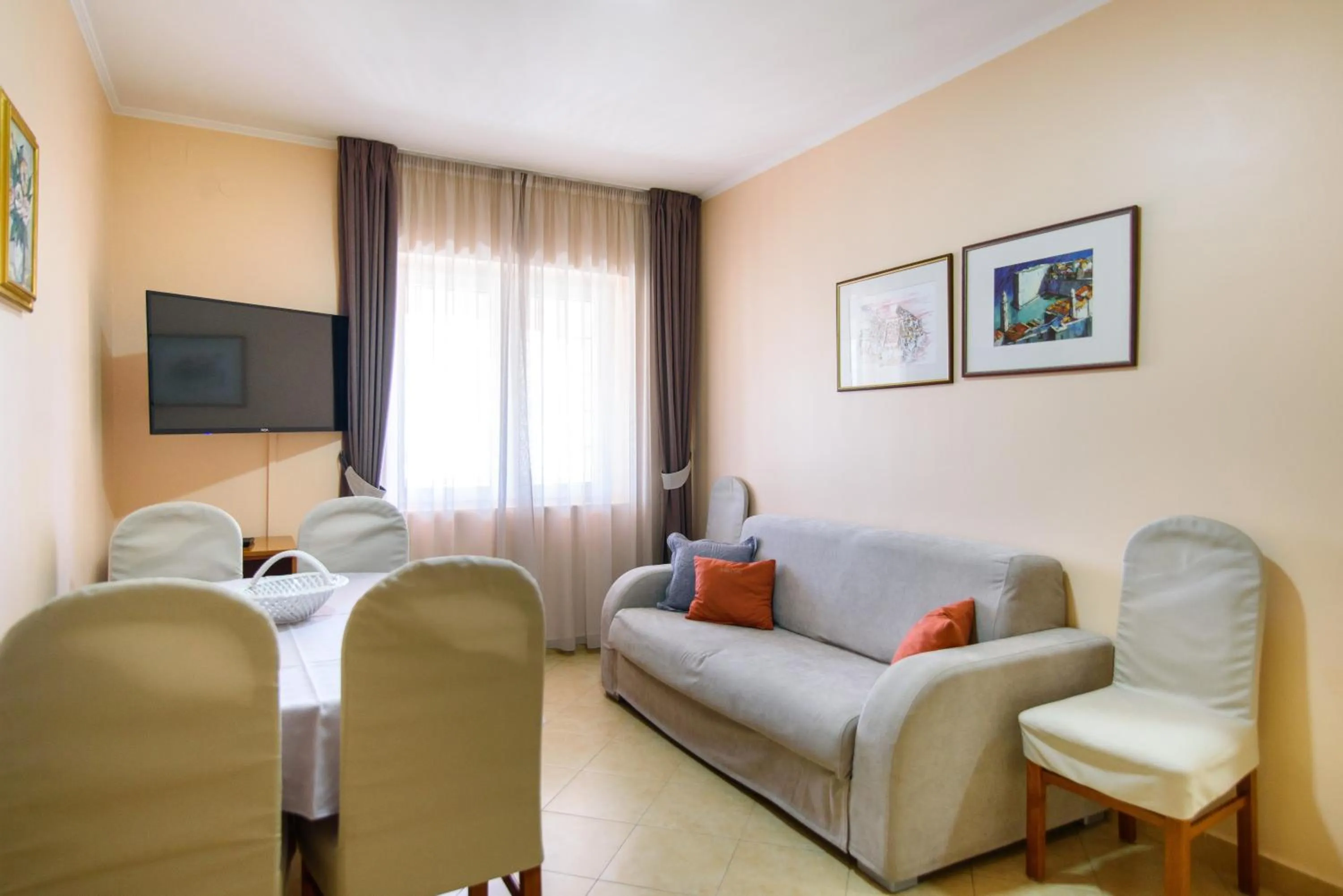 TV and multimedia in Vila Curic