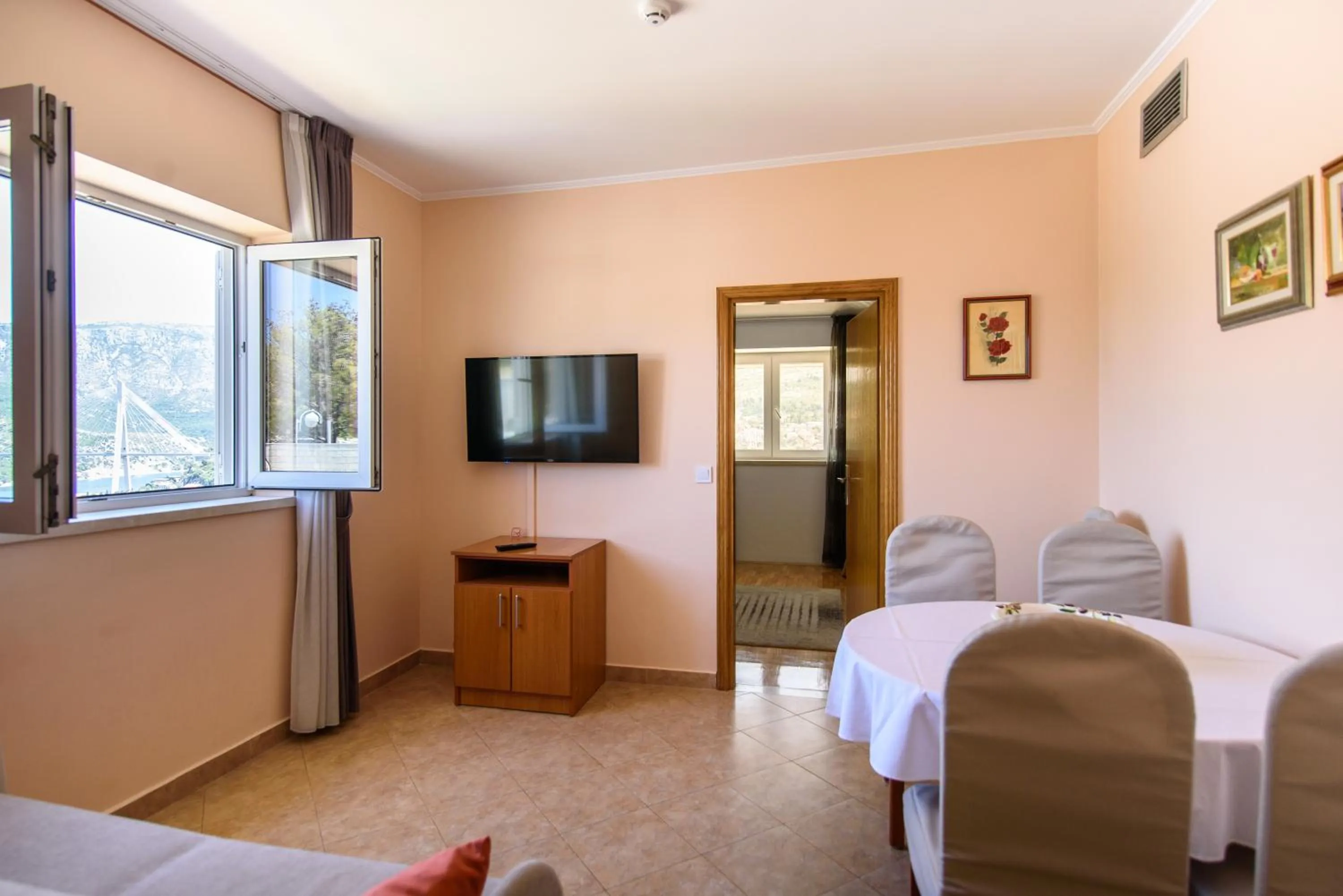 TV and multimedia in Vila Curic