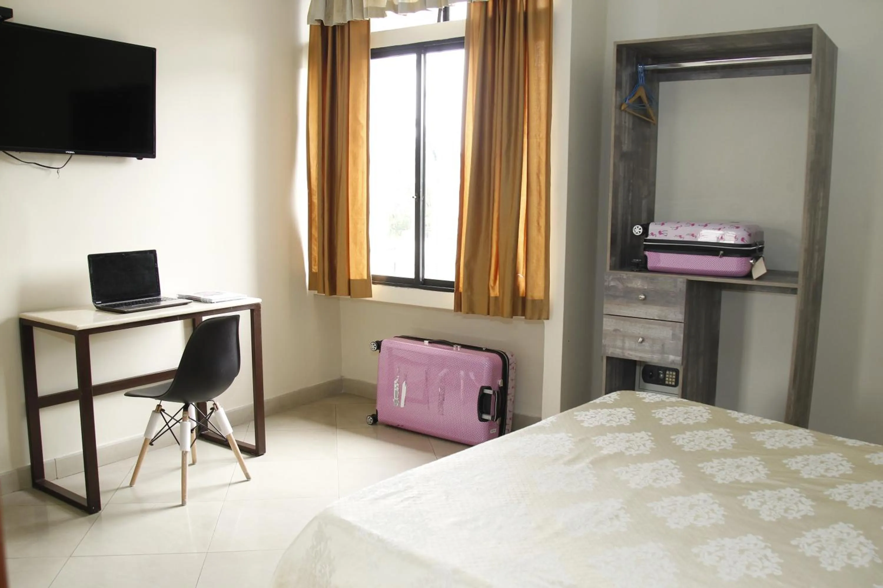 Photo of the whole room, Bed in Hotel Varadero Internacional