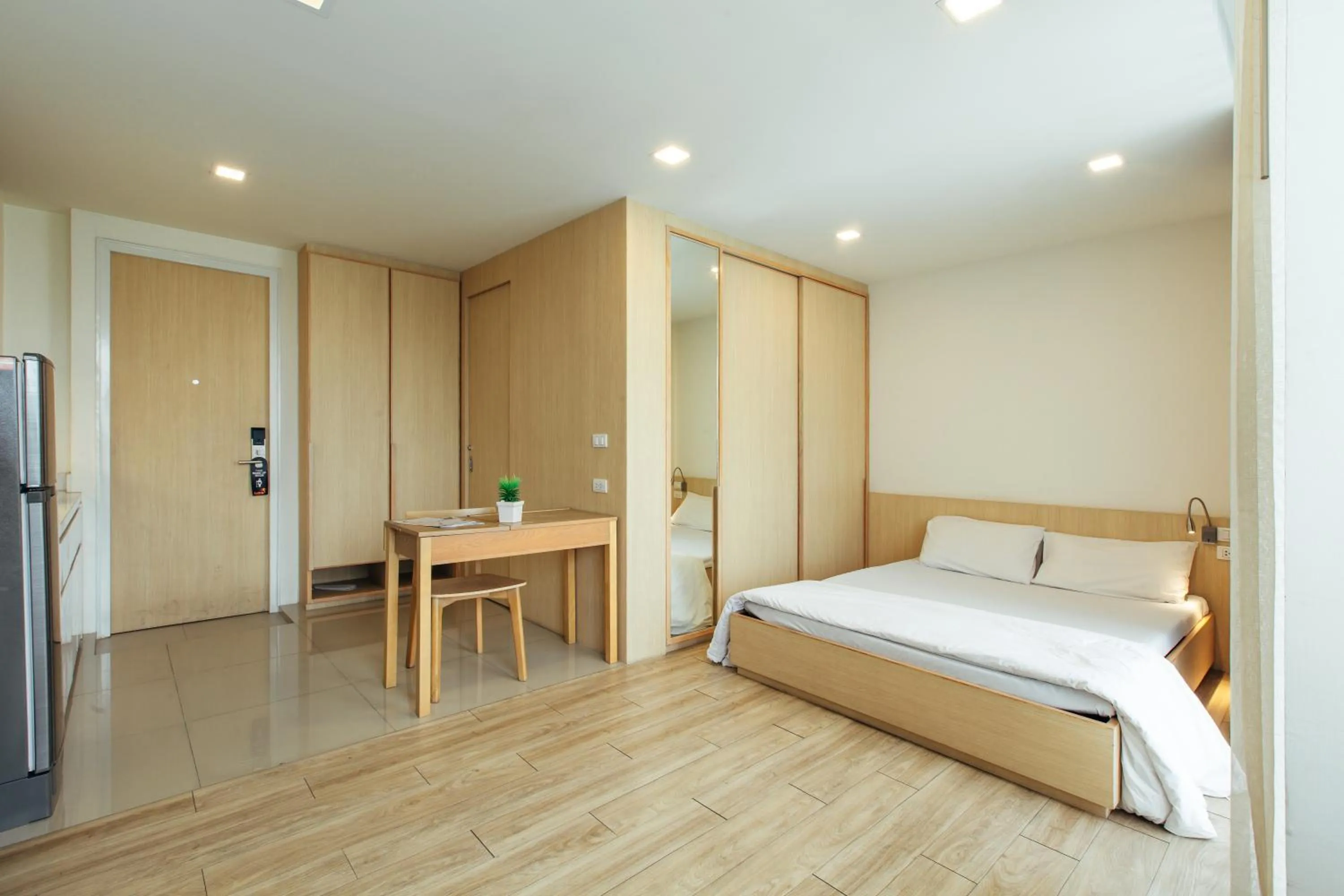 Photo of the whole room, Bed in Karin hotel & Service apartment - SHA Extra Plus