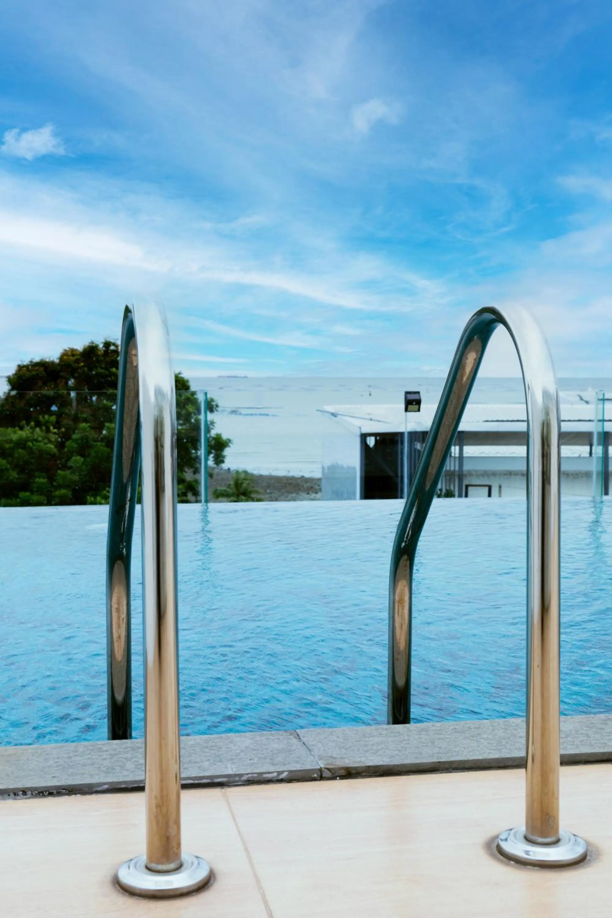 Swimming pool in Karin hotel & Service apartment - SHA Extra Plus