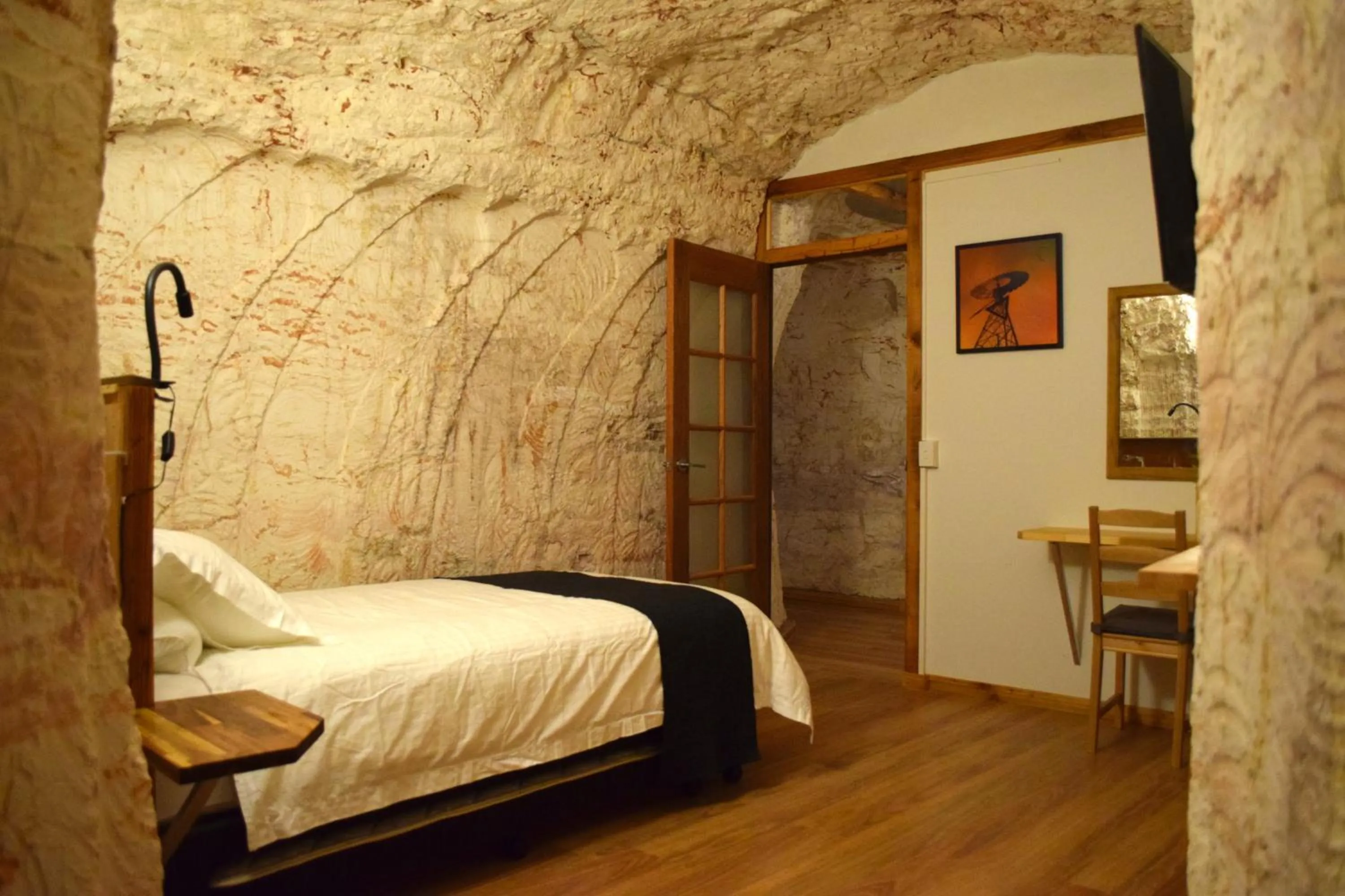 Bedroom, Bed in Dug Out B&B