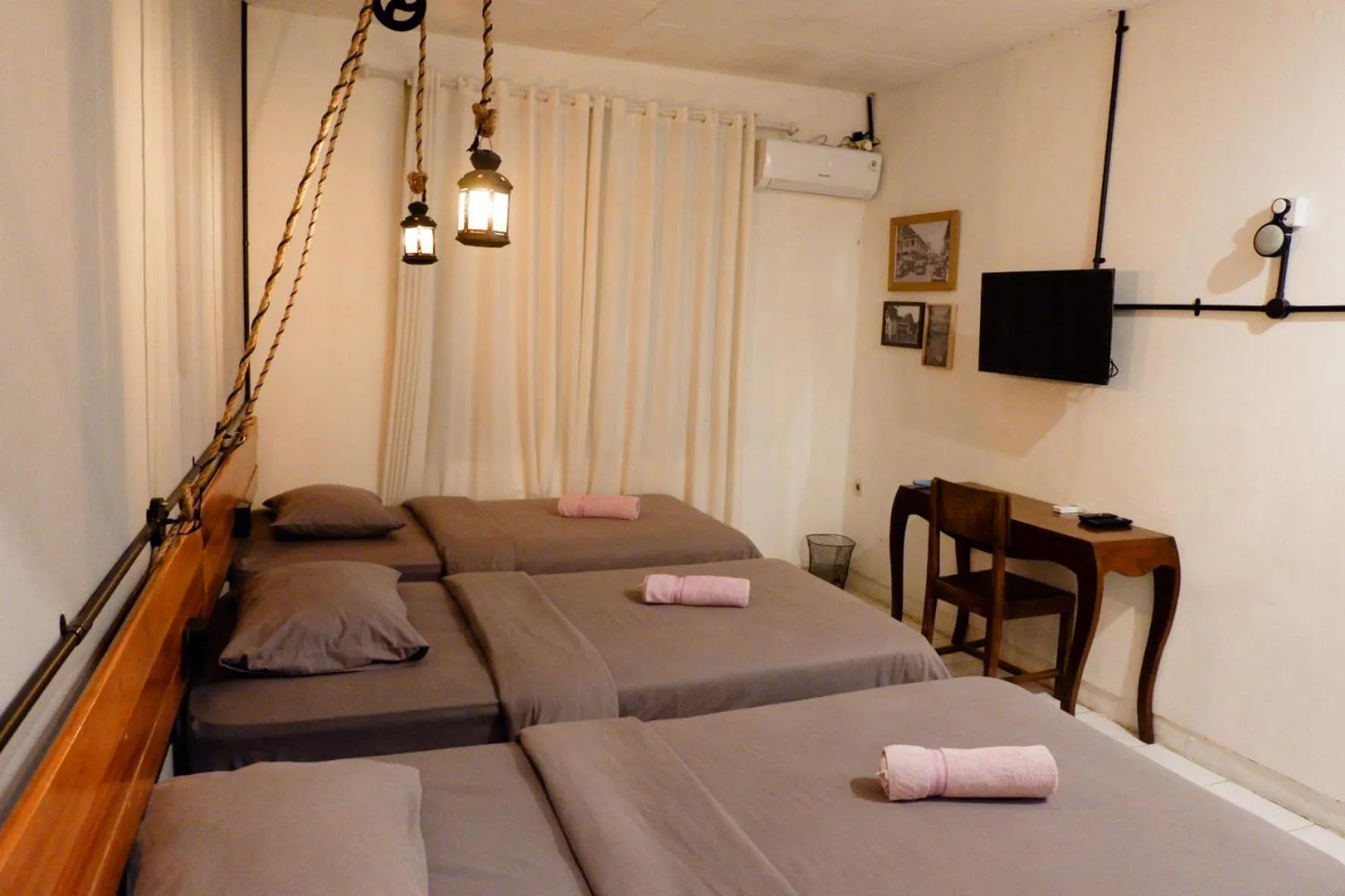 Bed in Buton Backpacker Lodge