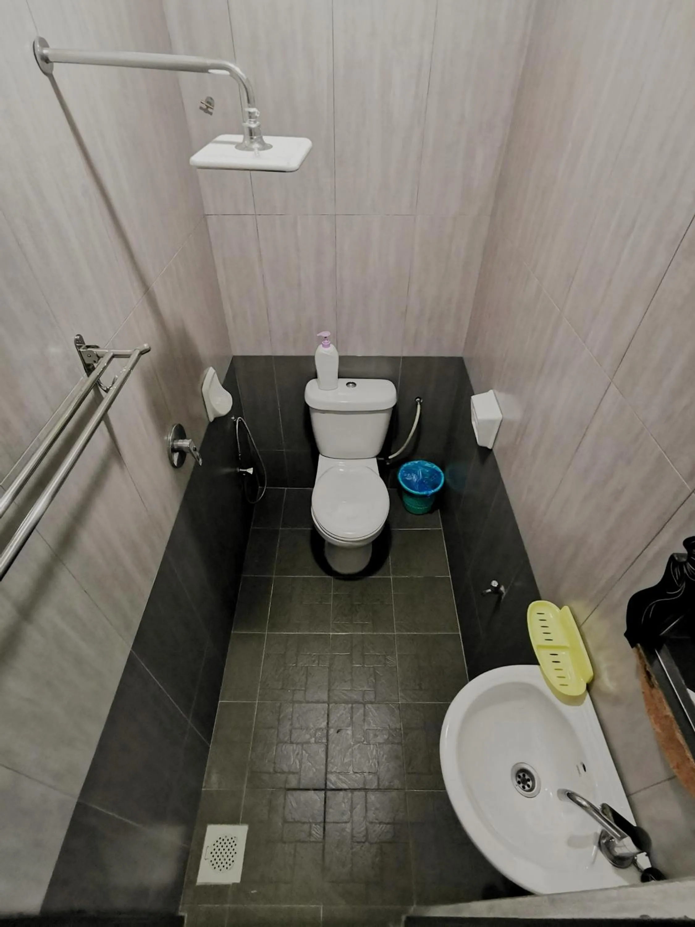 Shower in Green Peace Sungai Lembing