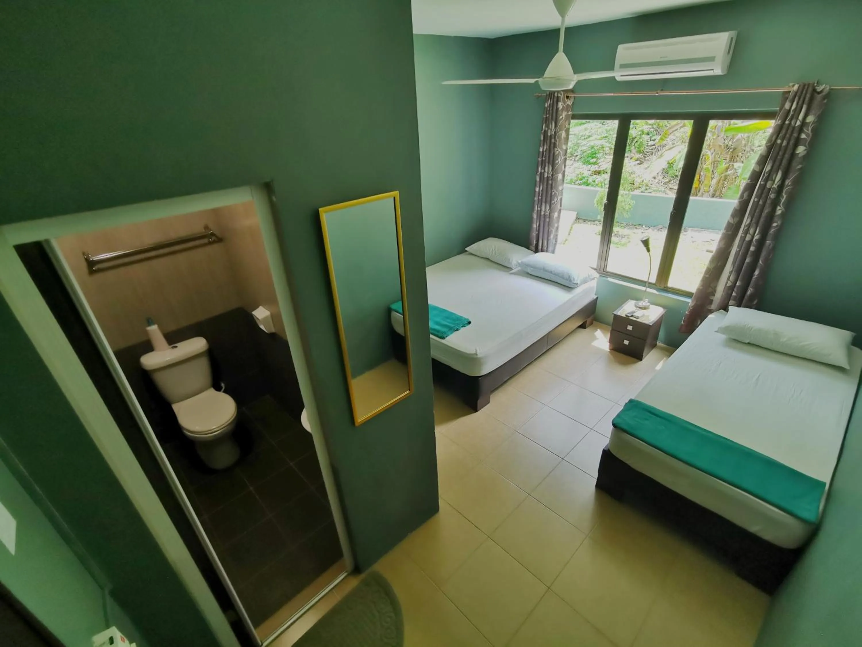 Photo of the whole room, Bed in Green Peace Sungai Lembing