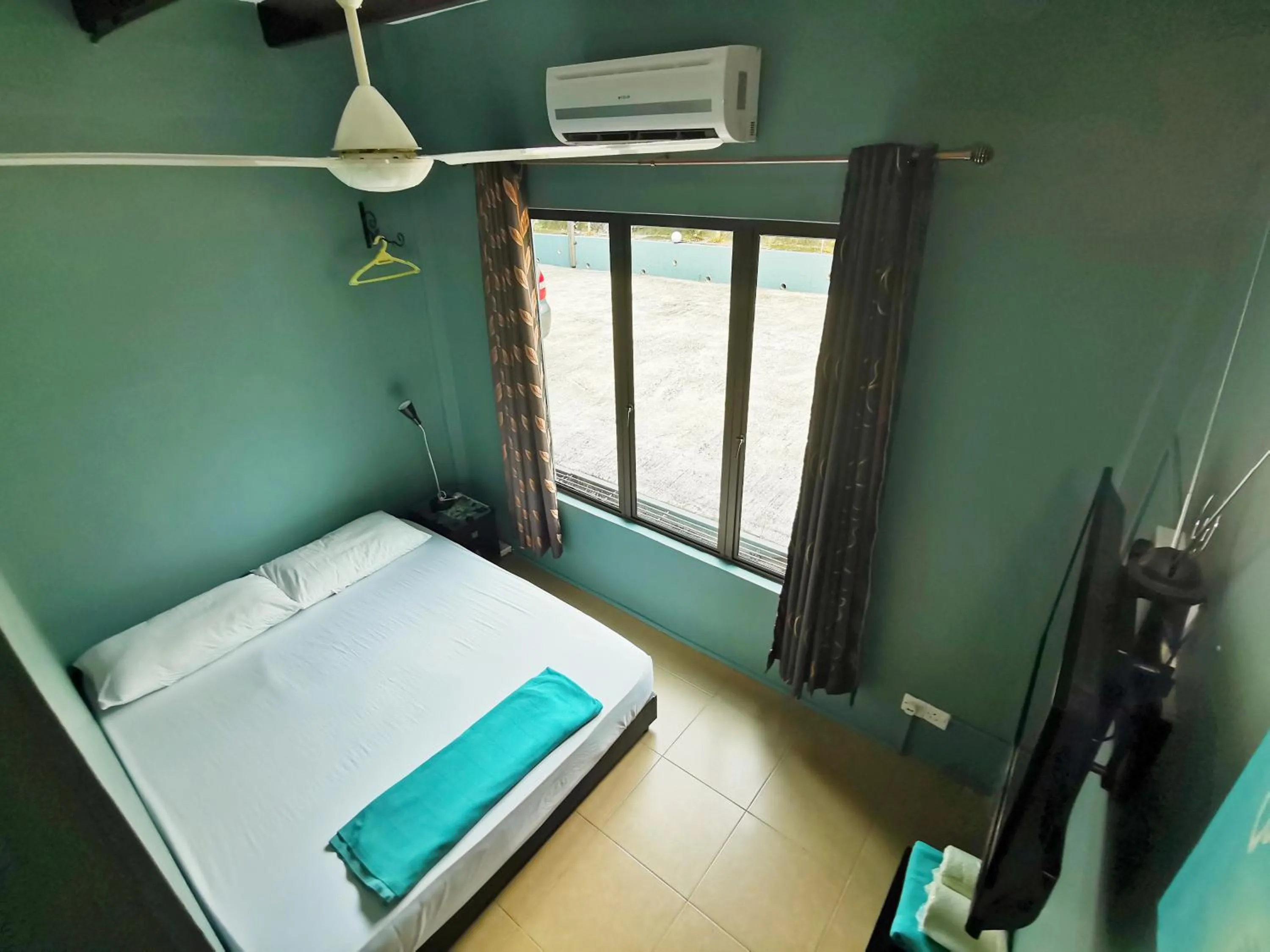 Photo of the whole room, Bed in Green Peace Sungai Lembing