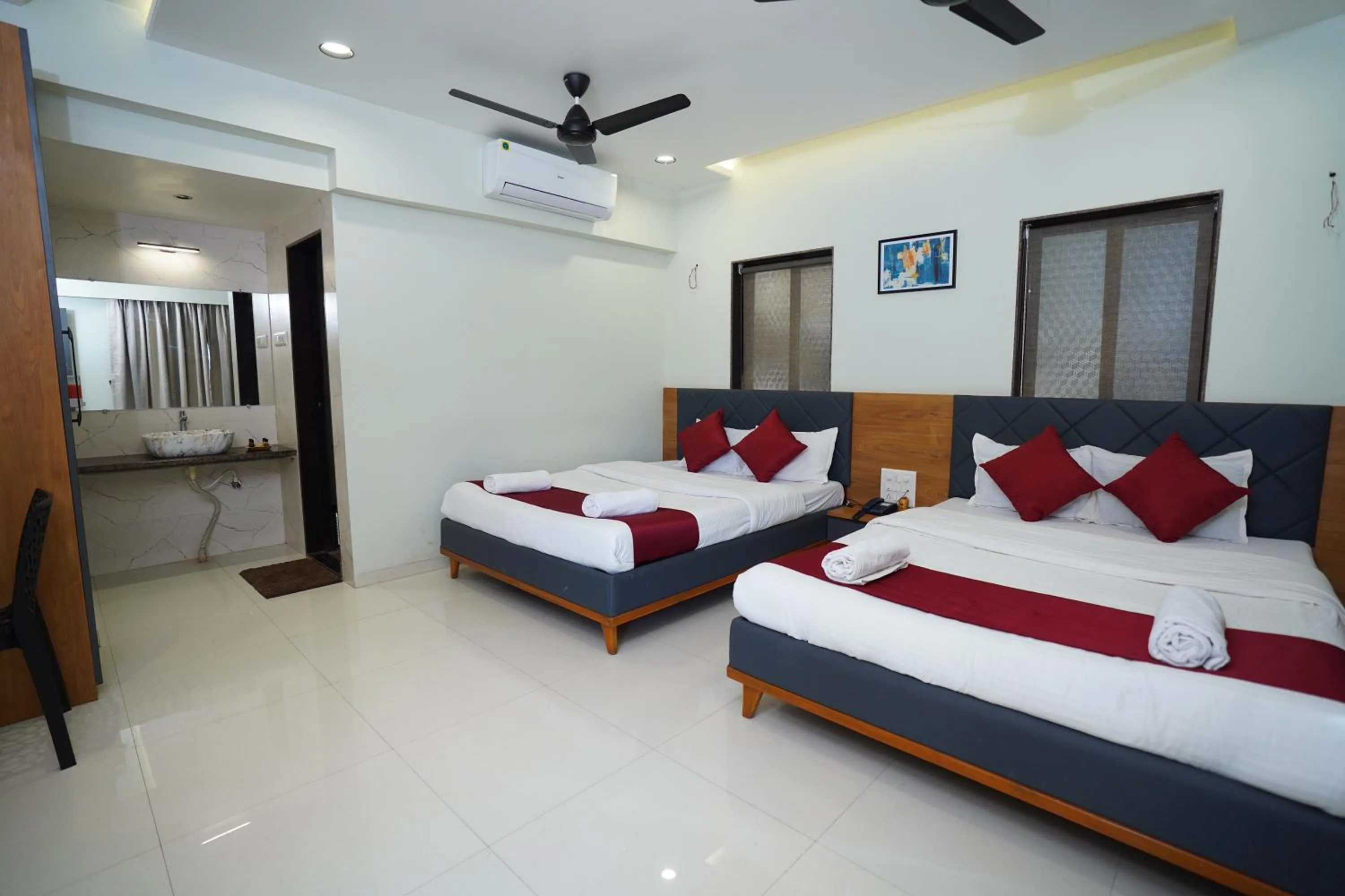 Bed in Lotus The Lake View Resort