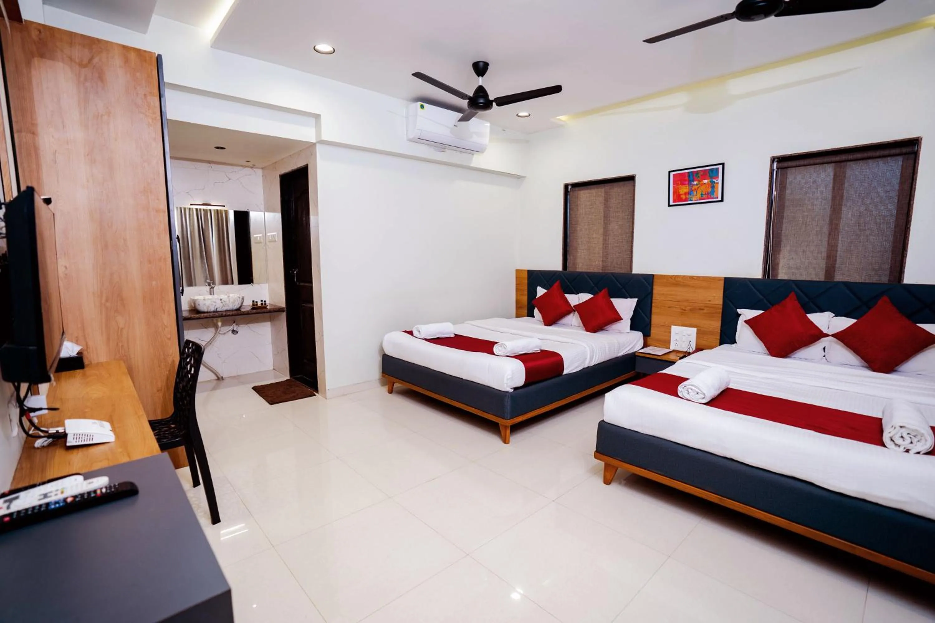 Bed in Lotus The Lake View Resort