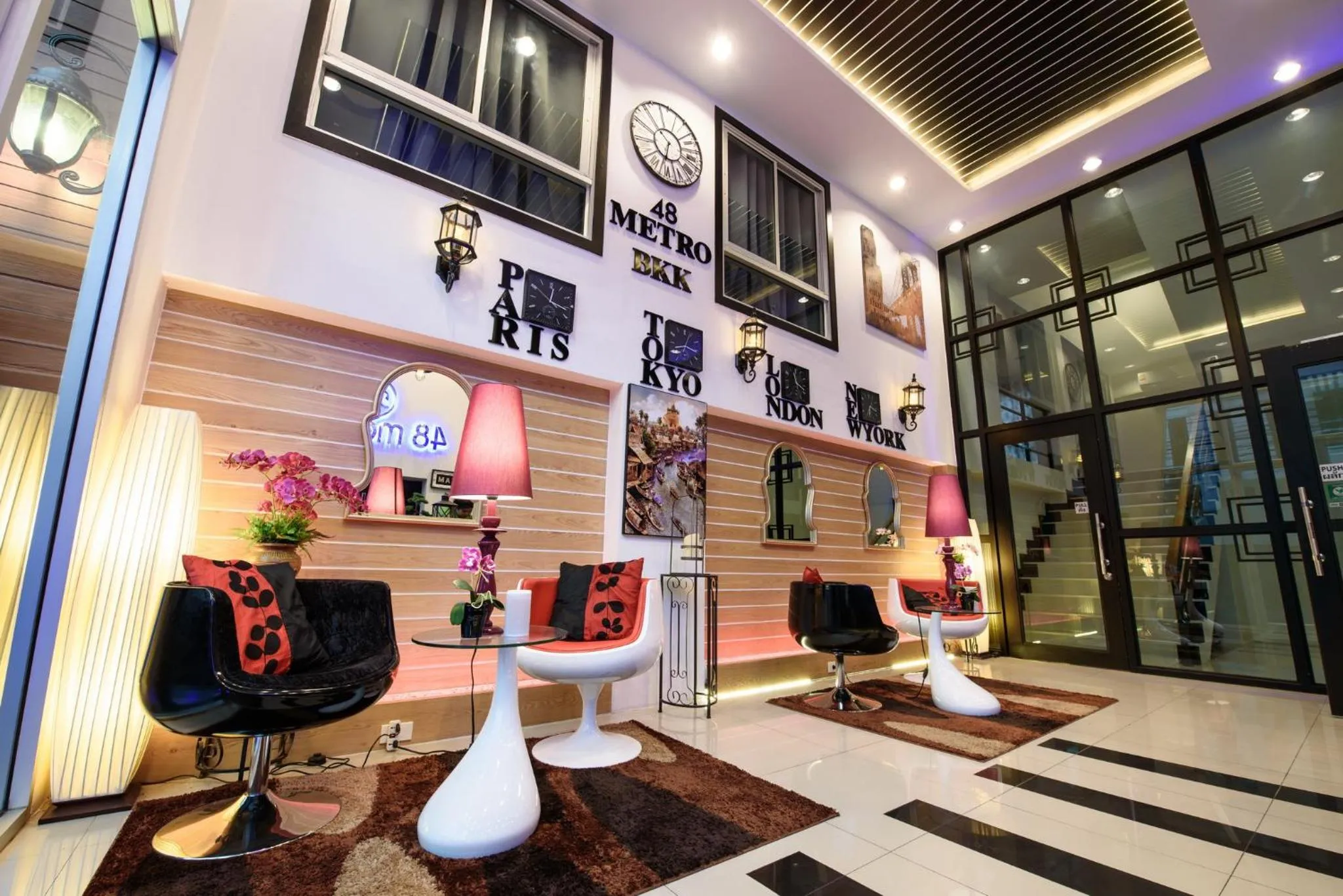 Seating area in 48 Metro Hotel