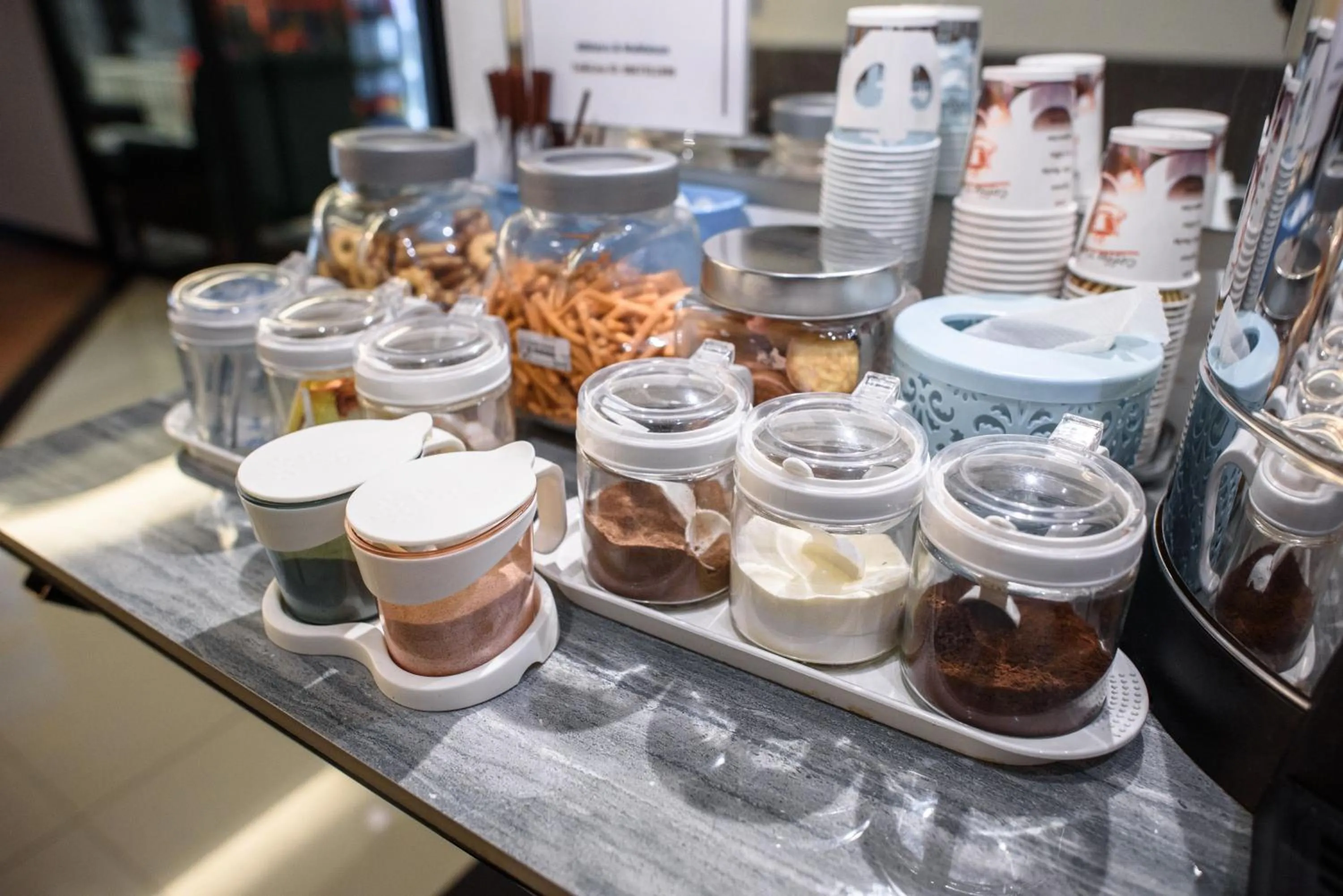 Food and drinks in 48 Metro Hotel