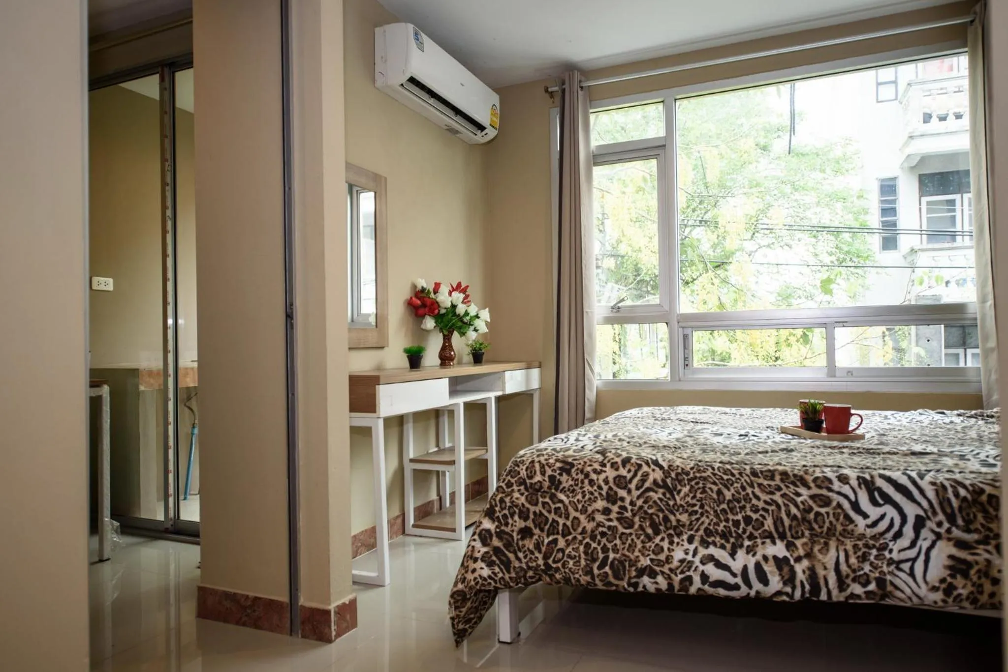 Bedroom in 48 Metro Hotel