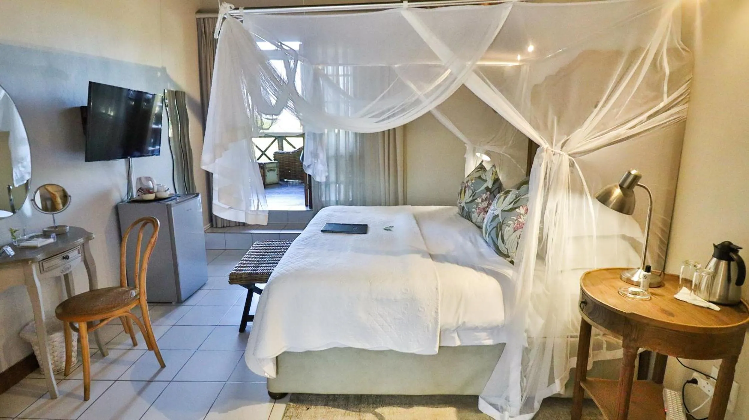 Bedroom, Bed in Kruger Riverside Lodge - No Load-shedding