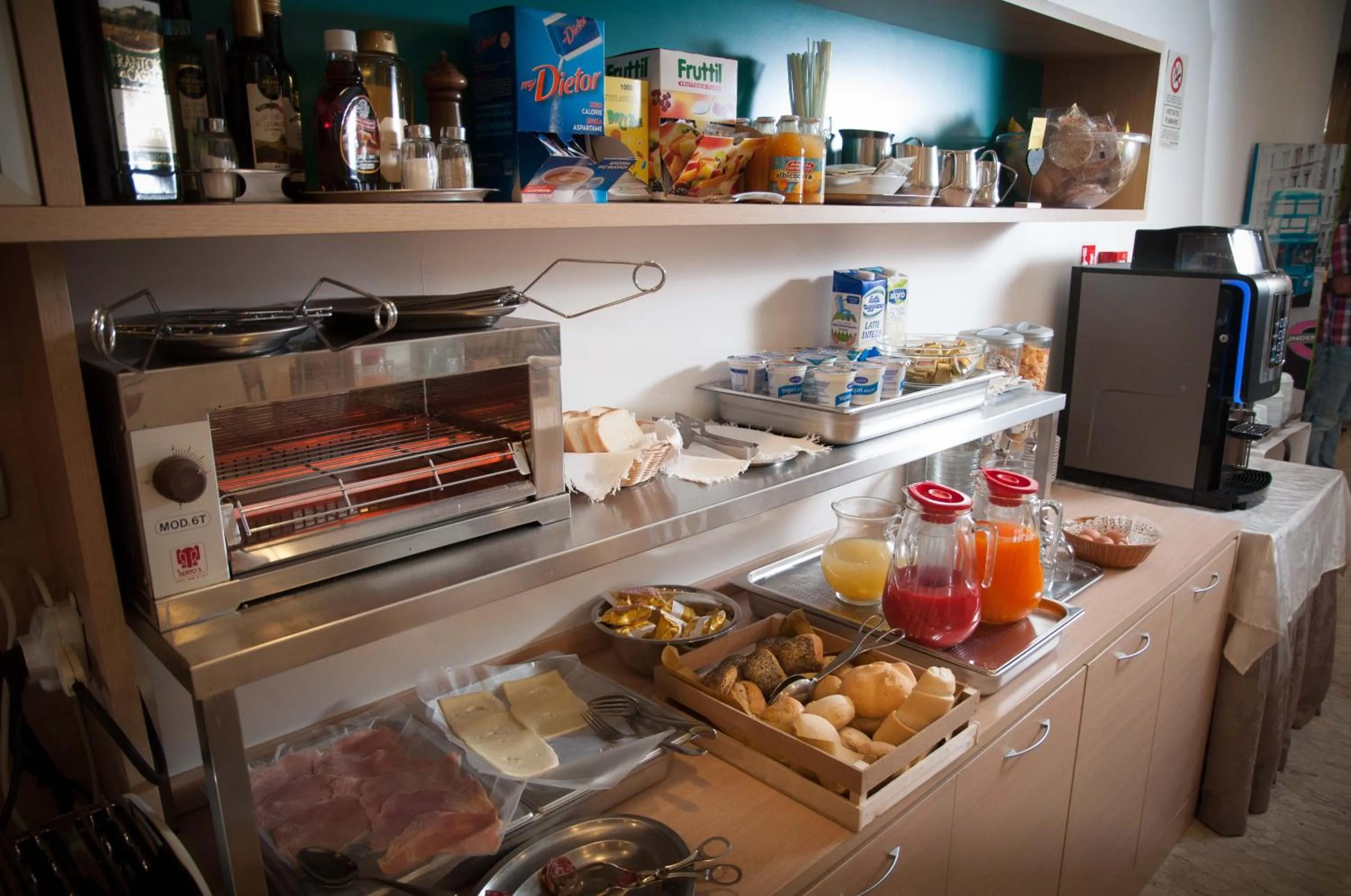 Food and drinks in Hotel Ramona