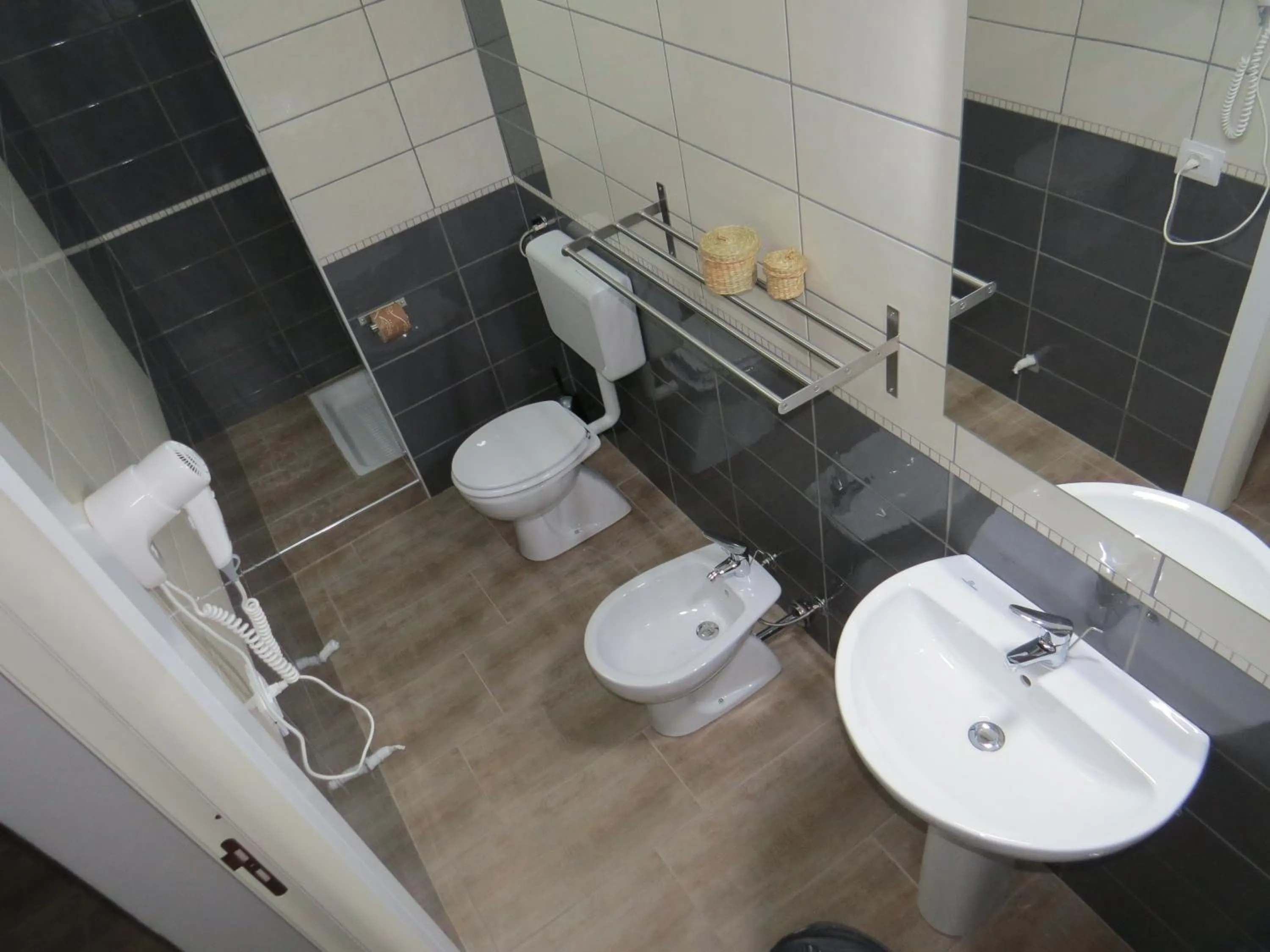 Bathroom in B&B Maison Blanche