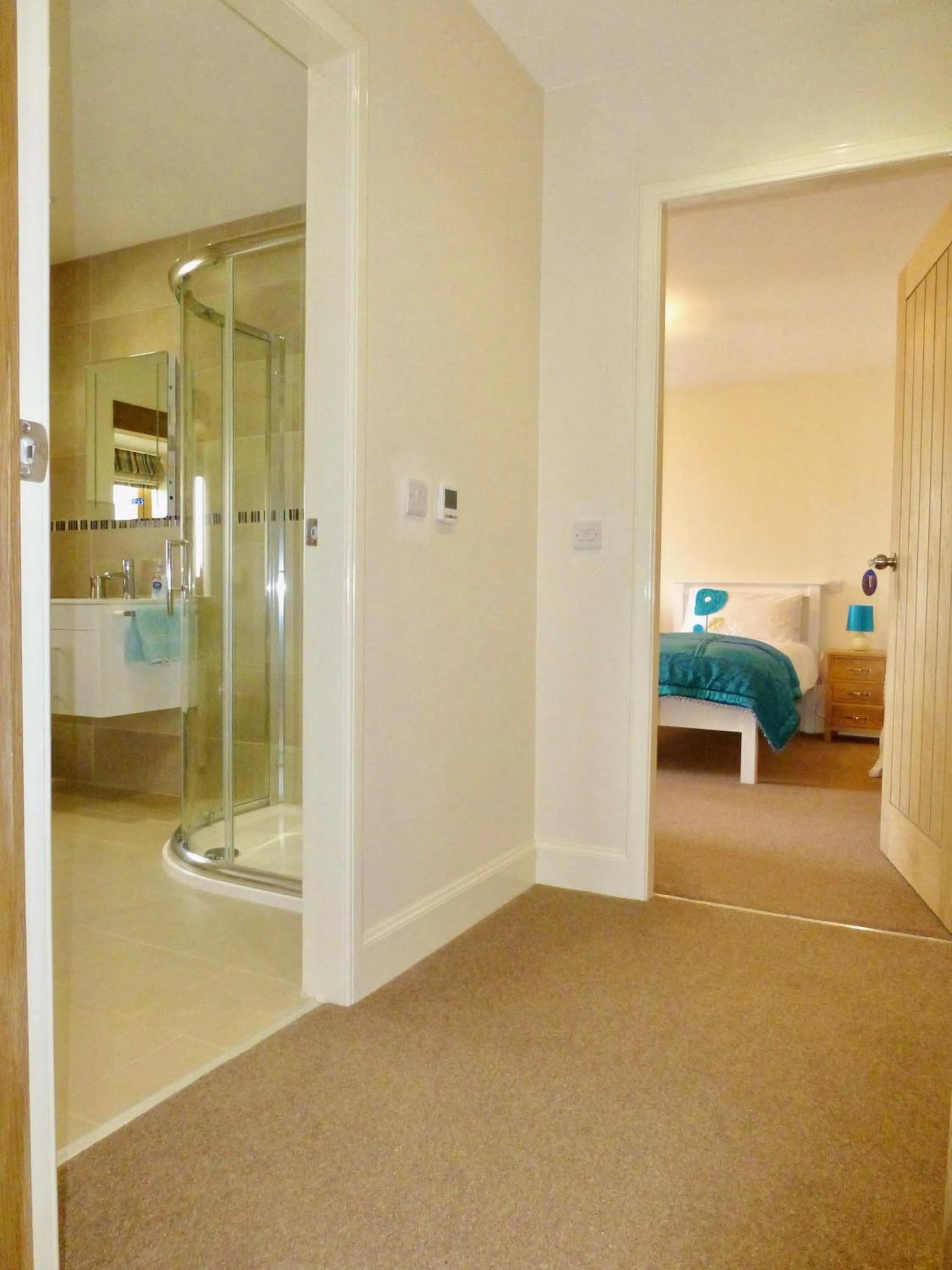 Shower, Bed in Cairndoon Byre