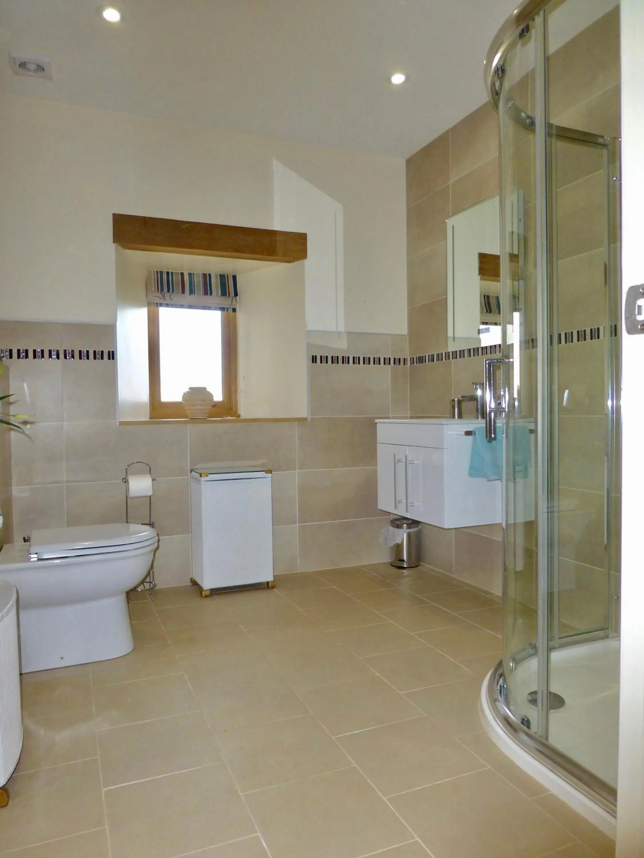 Shower in Cairndoon Byre