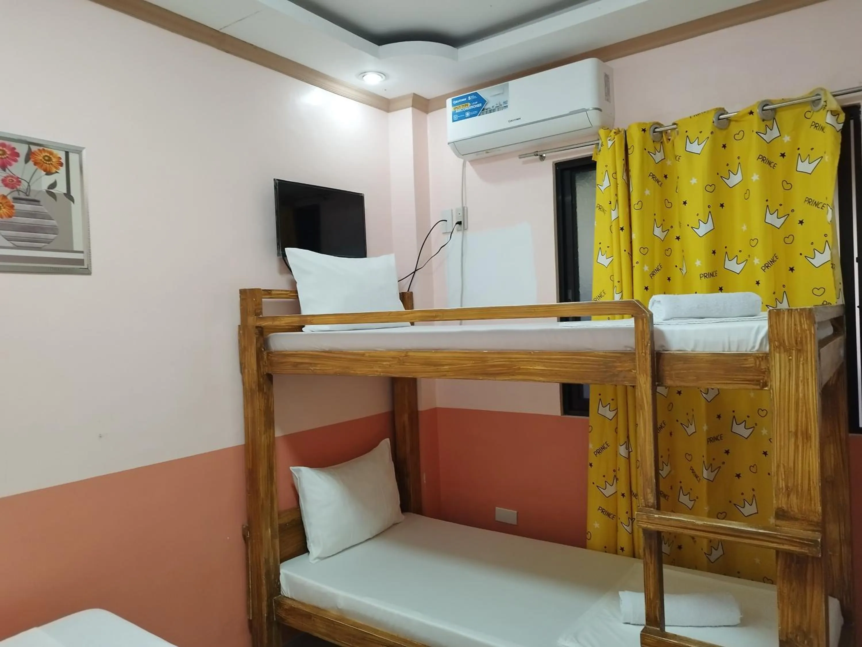 Bed in Ocean View Lodging House