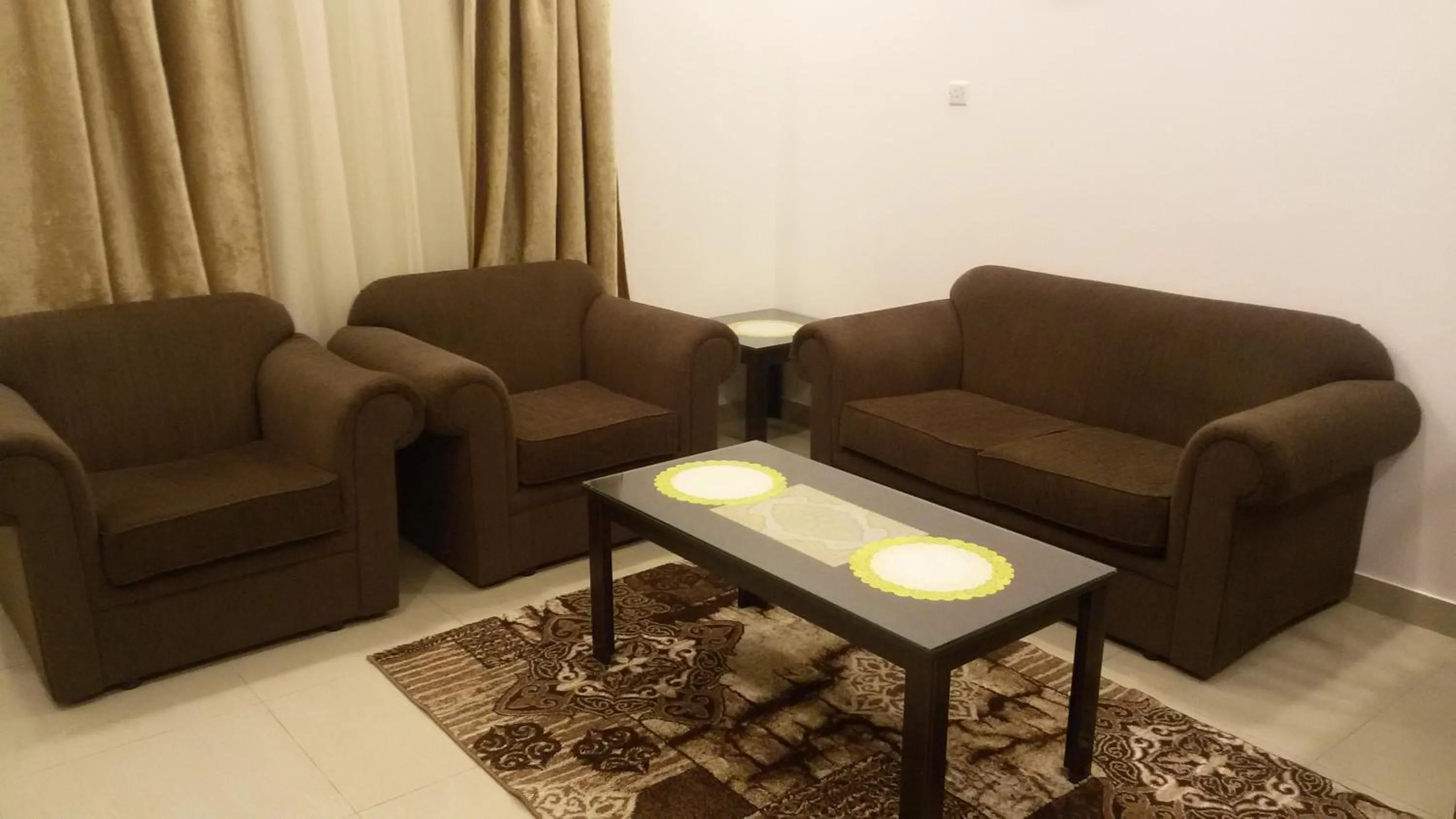 Lounge or bar in Avene For Furnished Residential Units