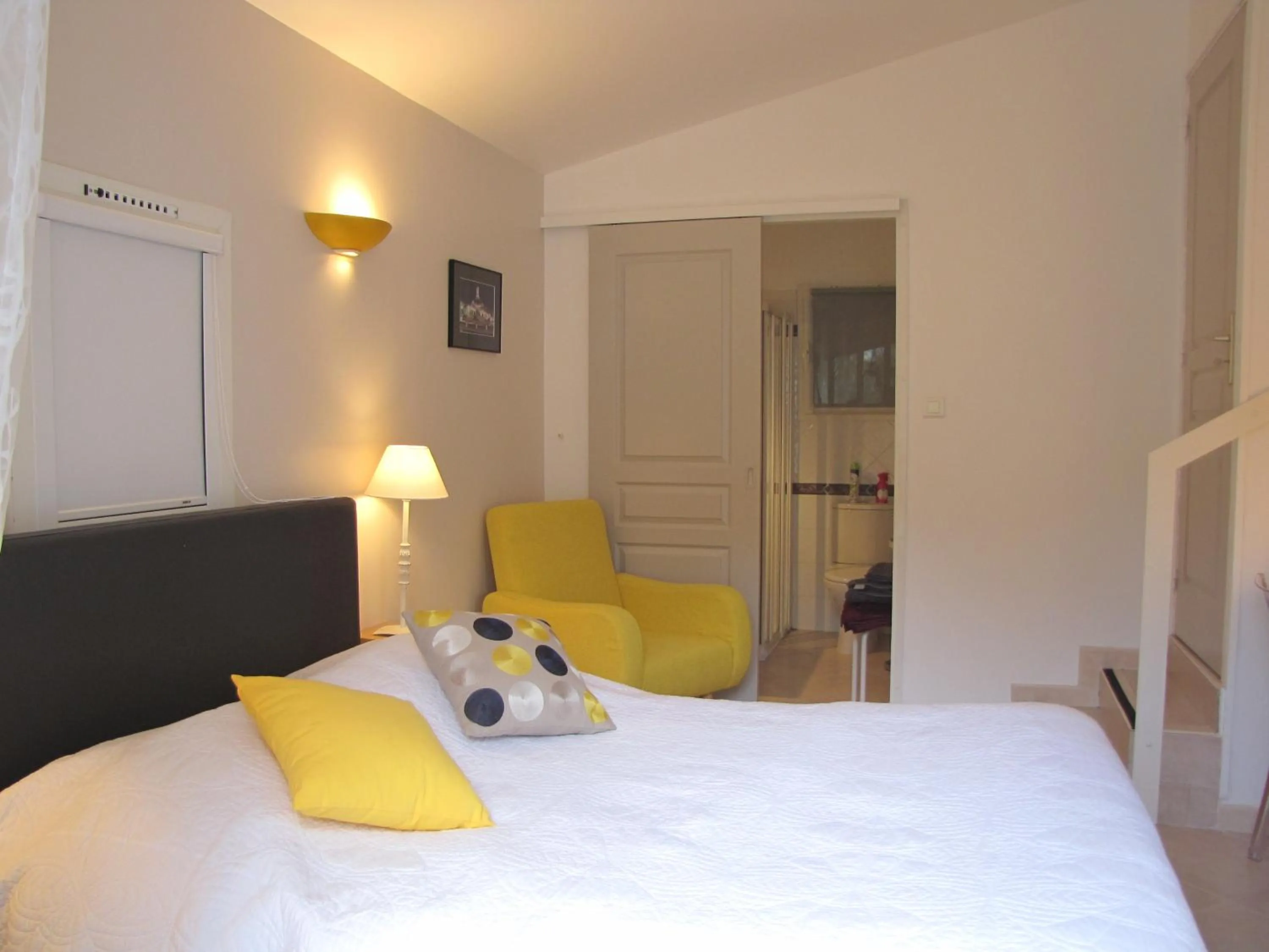 Photo of the whole room, Bed in Casa Rurale Lou Pichoun Nis