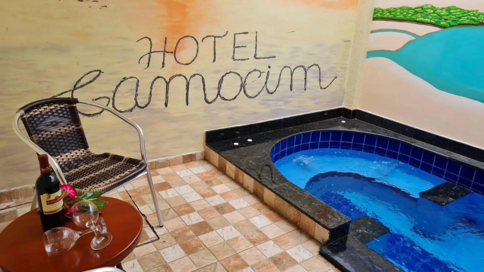 Swimming pool in Hotel Camocim