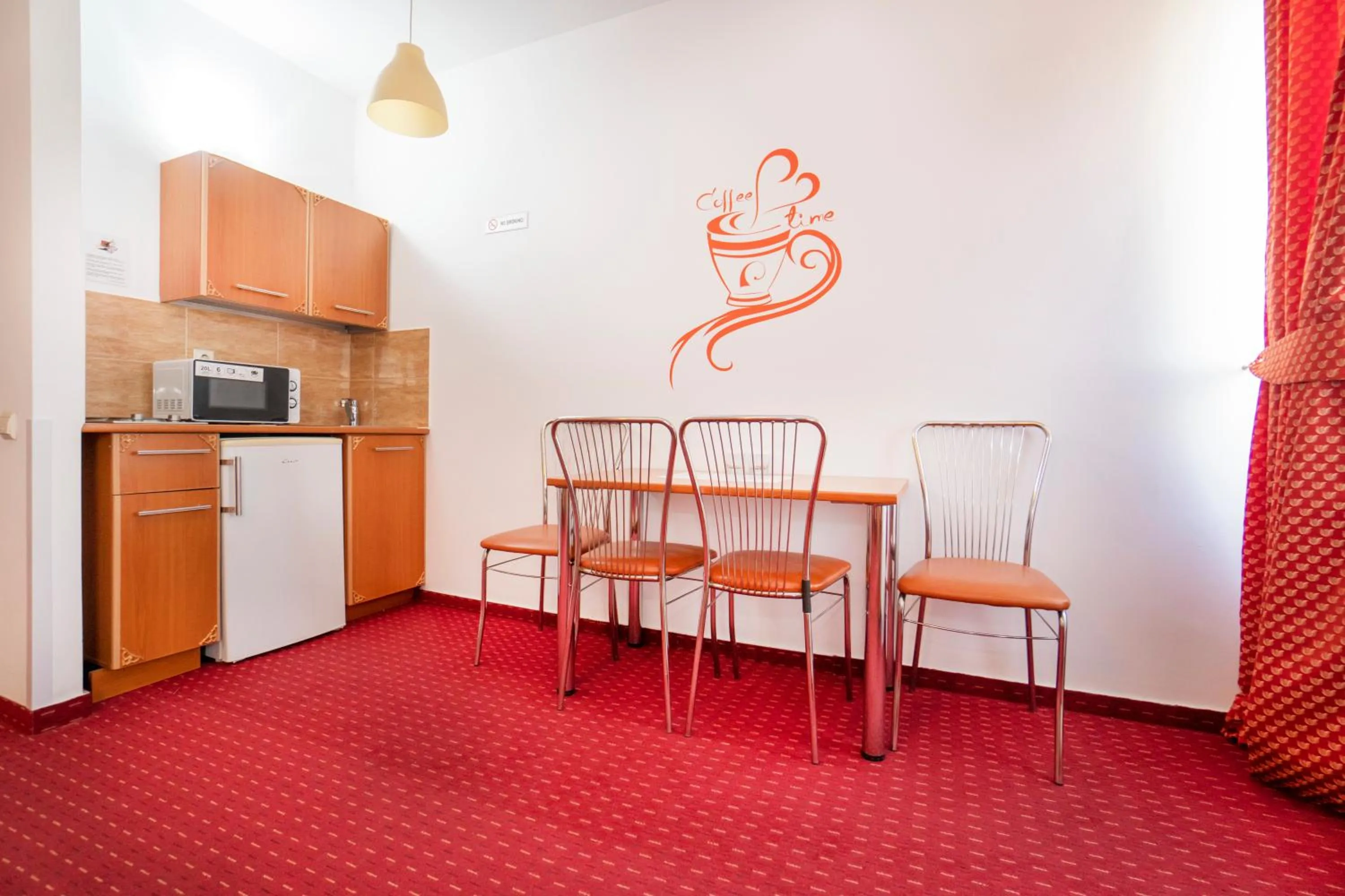 Dining area in West Gate Studios