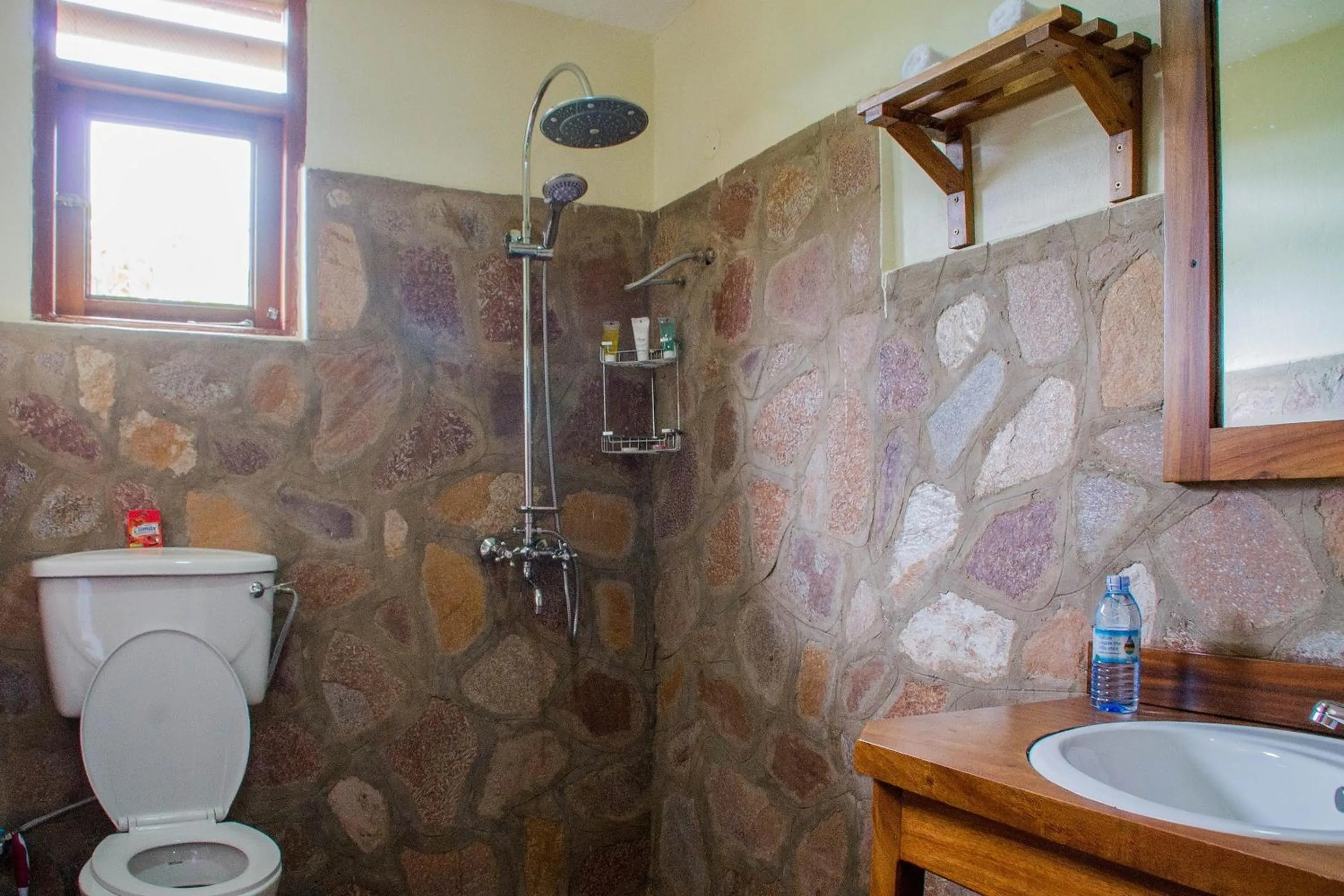 Bathroom in Ichumbi Gorilla Lodge
