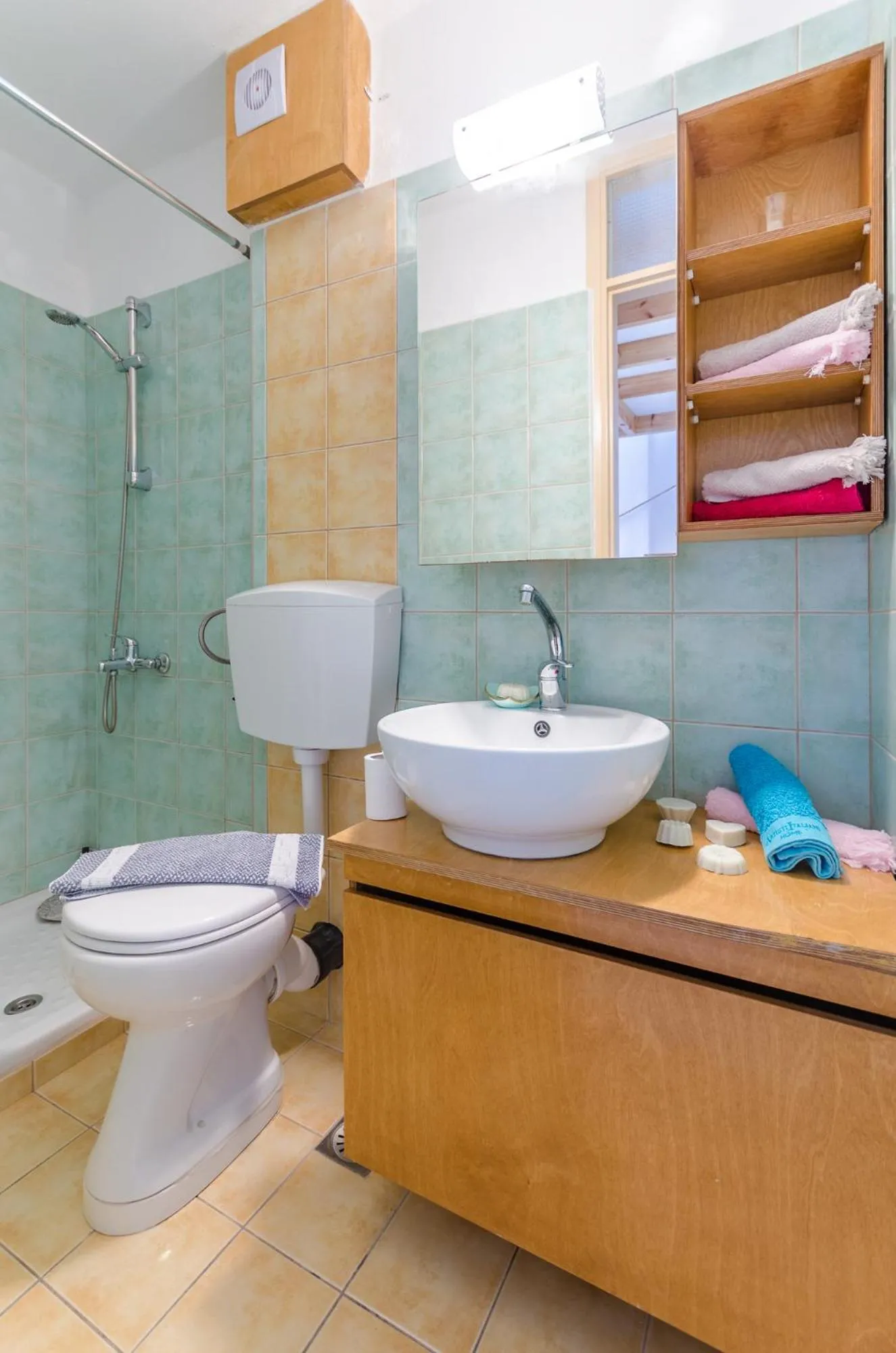 Happiness Apartments